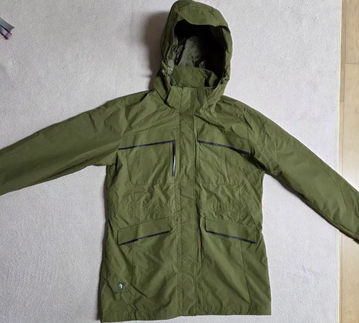 BLACK YAK ブラックヤク ユニセックス ウィンドブレーカー マウンテンパーカー WHO フーデッドアウター 100サイズ ほぼ新品