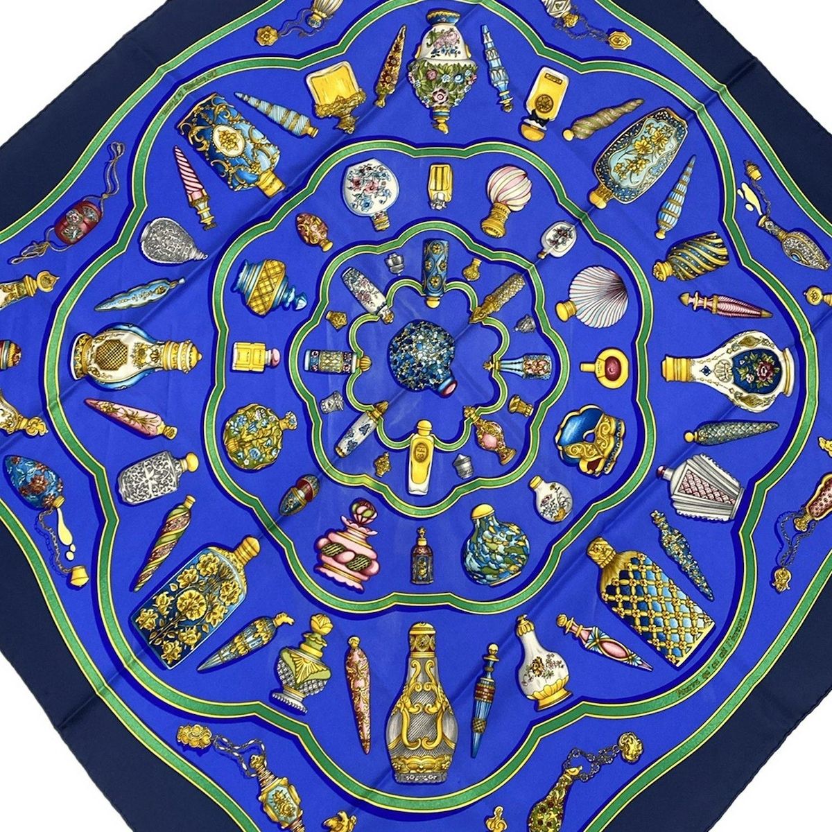 HERMES(エルメス) スカーフ カレ90 ブルー×グリーン×マルチ Pourvu qu