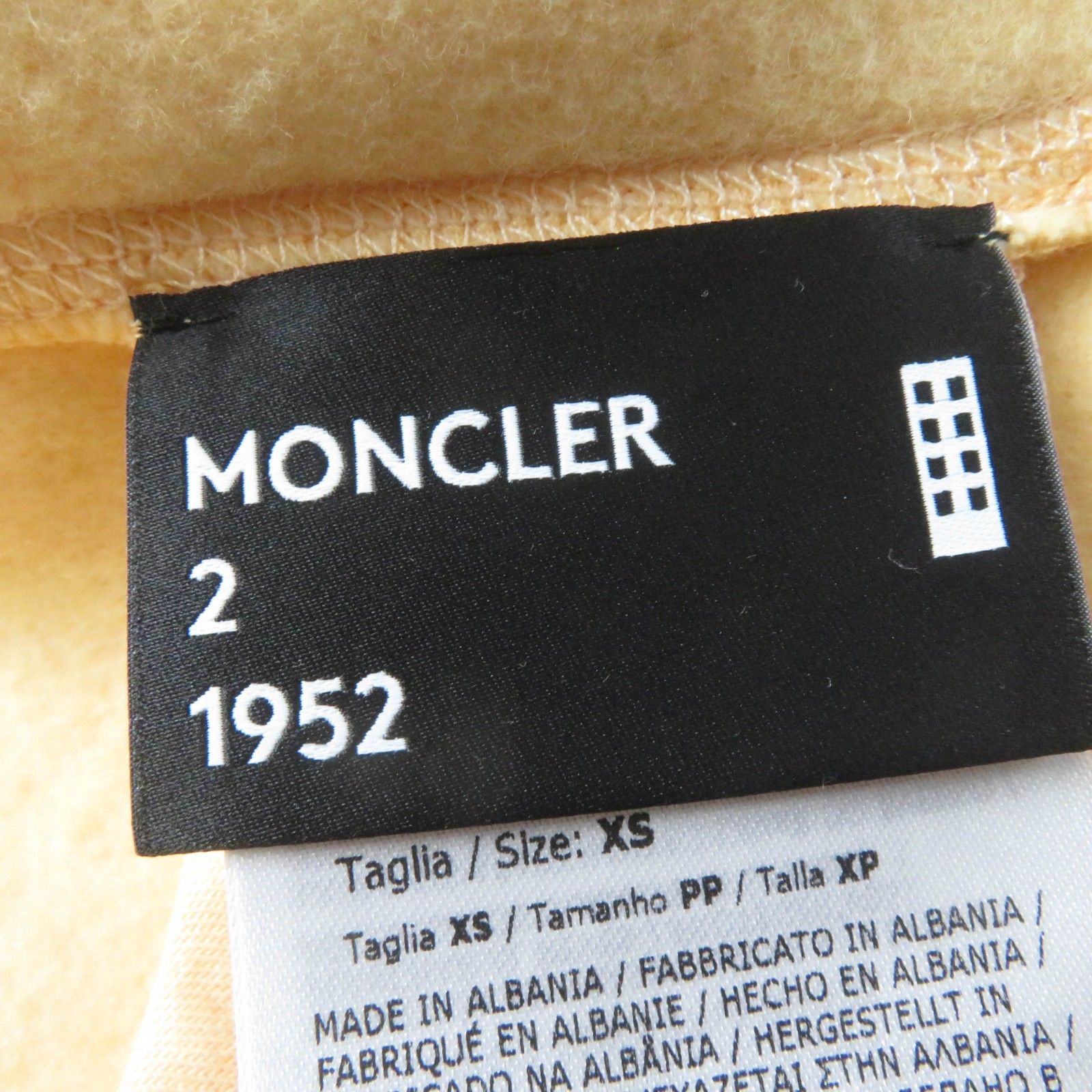 未使用品☆MONCLER GENIUS 2×Disney モンクレール ジーニアス 2×ディズニー 2022年製 コットン100％ マペット・ショー グラフィックプリント HOODIE スウェット オレンジ系 XS 正規品 レディース 未使用品☆MONCLER GENIUS 2×Disney モンクレール ジーニアス 2