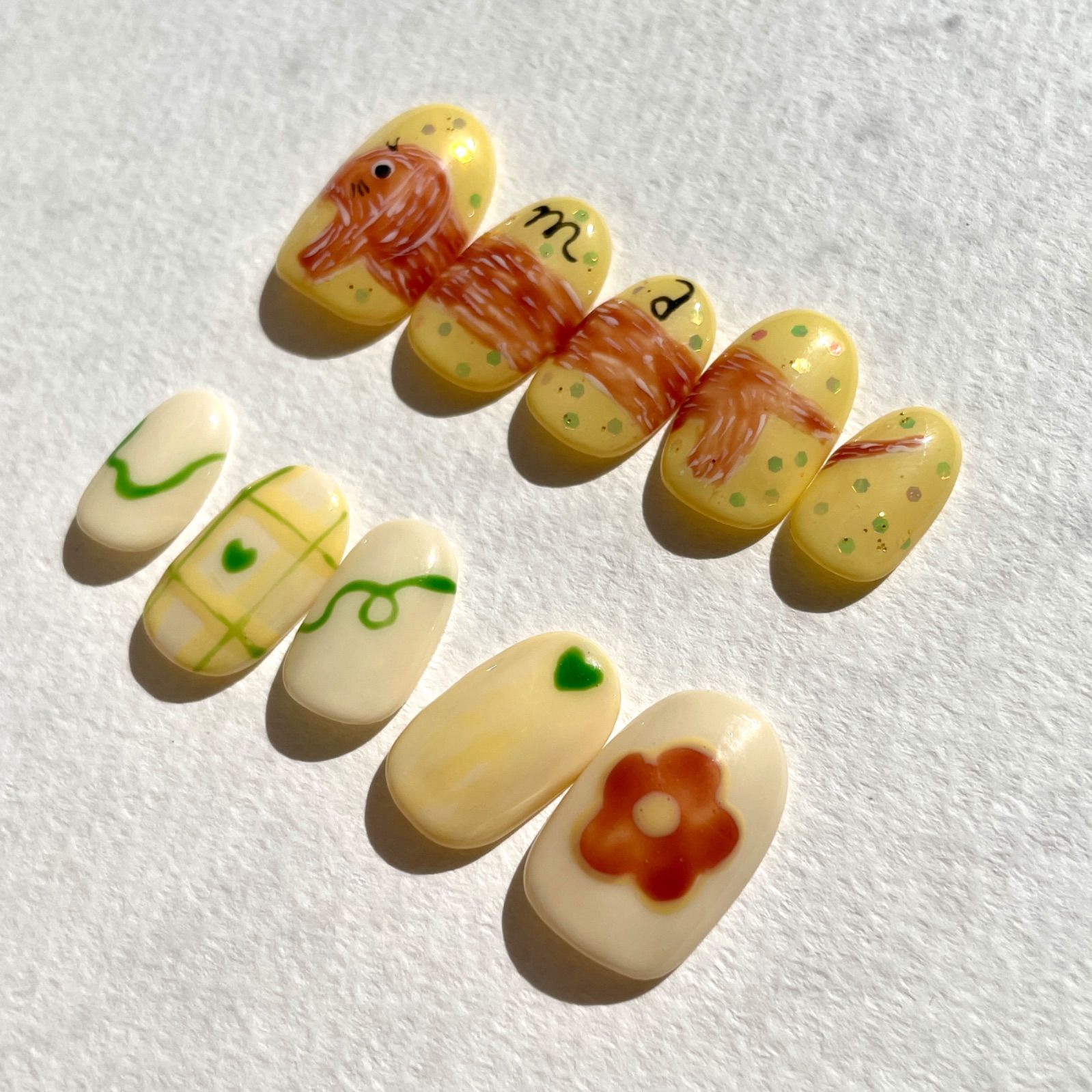 現品【ラウンドショート】ダックスフンド 犬 わんこ 春ネイルチップ 