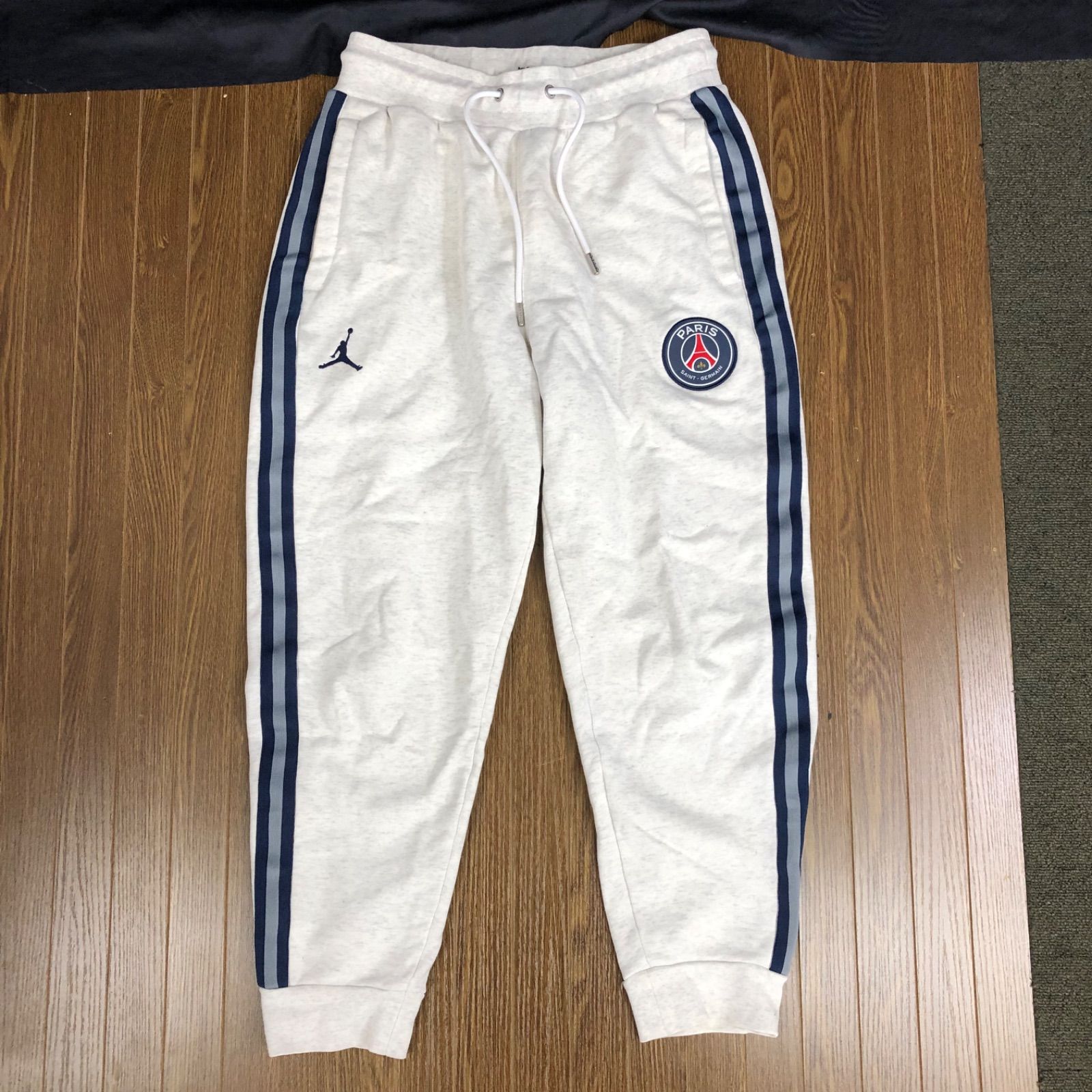 ○【値下げ交渉可能】NIKE ナイキ ジョガーパンツ JORDAN×Paris Saint