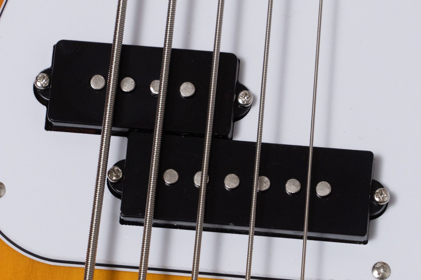 new】woofy basses / ONE series Woo 5 Cherry Sunburst - メルカリ