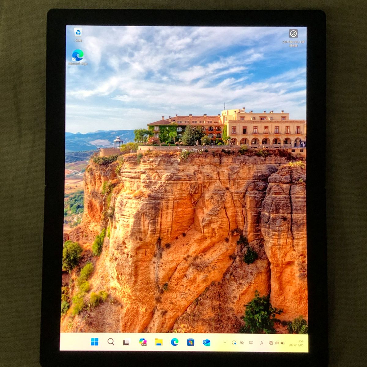 ジャンク Lenovo ThinkPad X1 Fold Gen1 i5-L16G7 - メルカリ