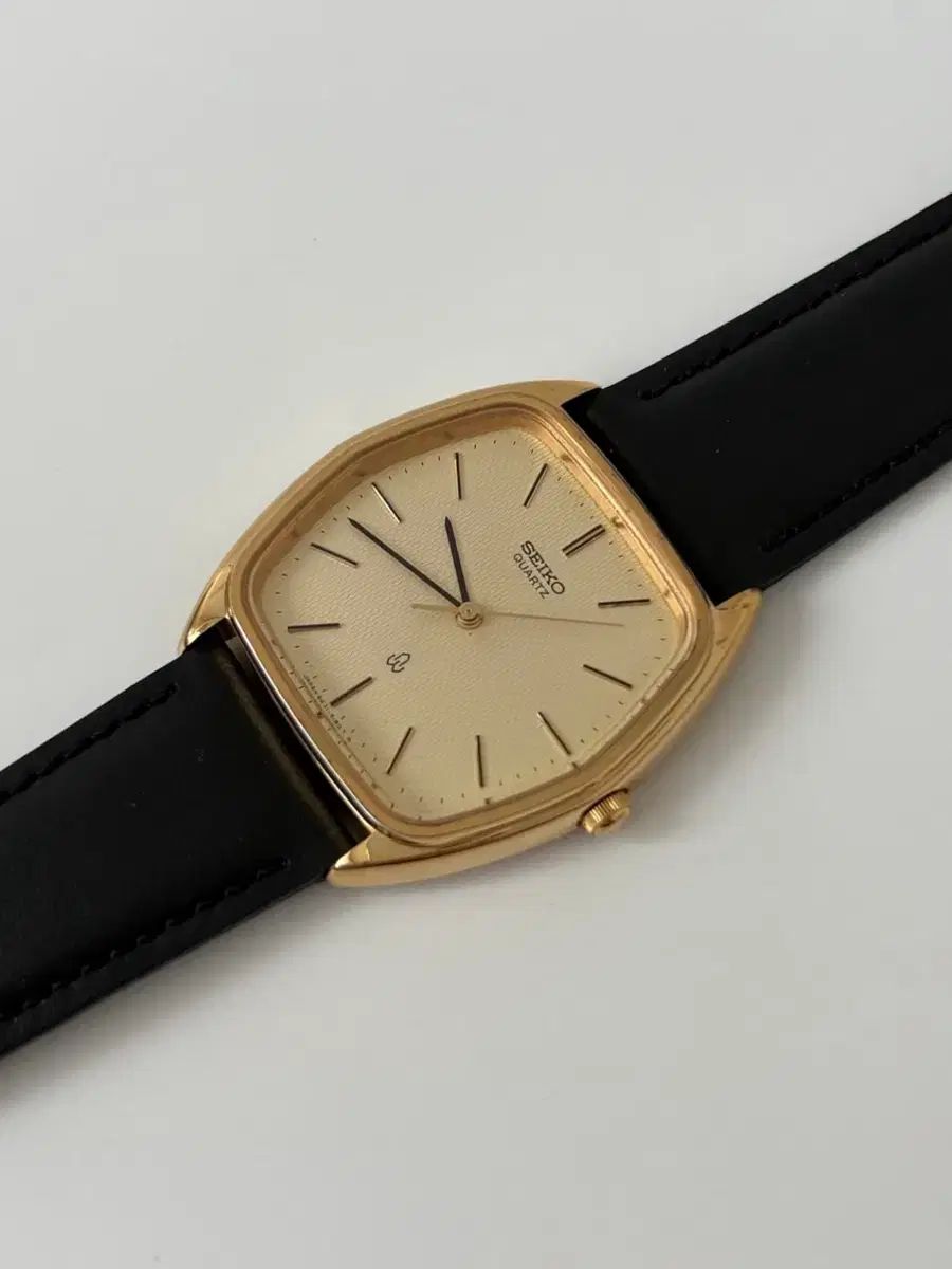 SEIKO セイコー 1980s Chariot Hexagon Gold