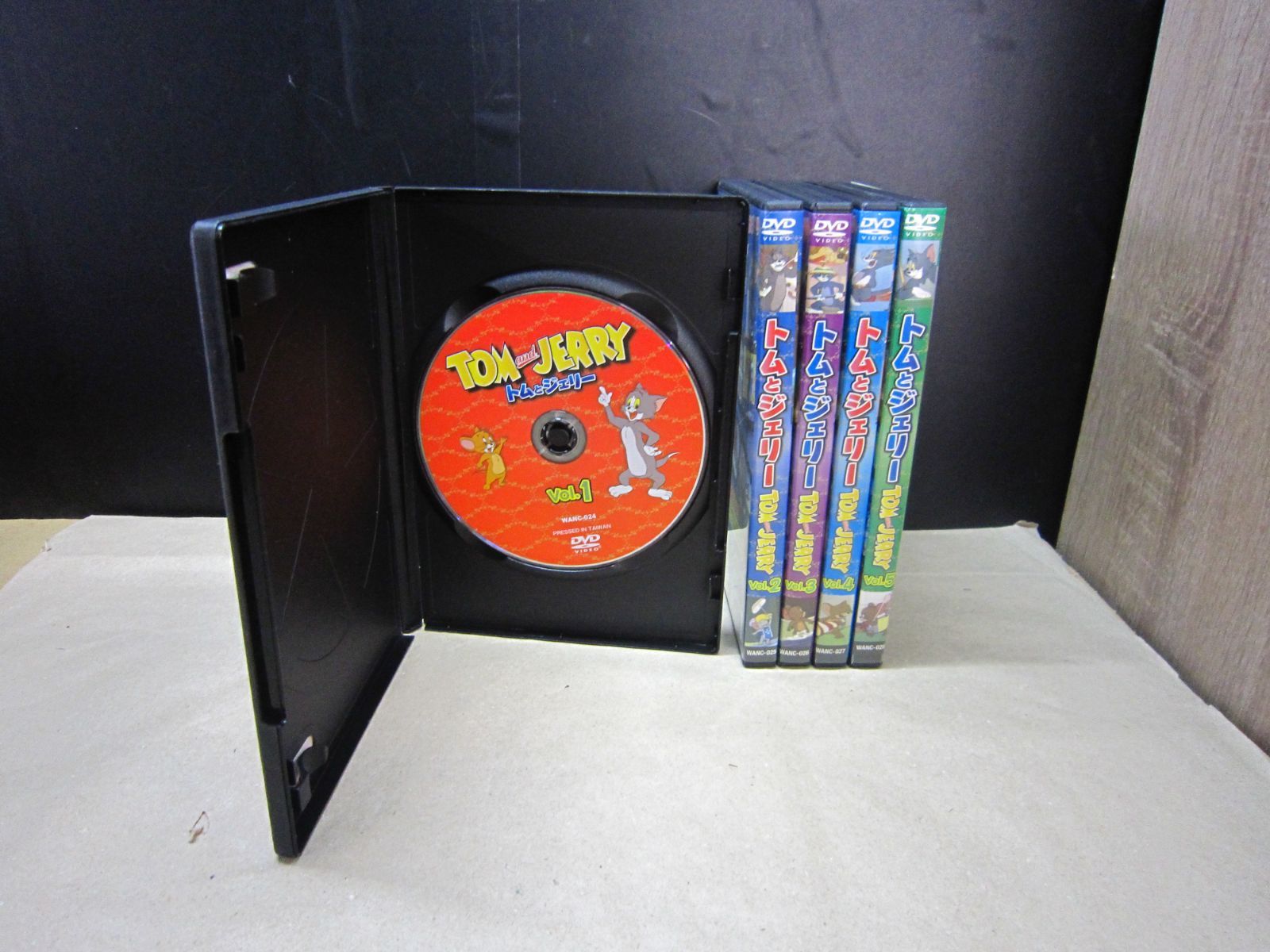DVD】トムとジェリー スペシャルBOX 5枚組 - メルカリ