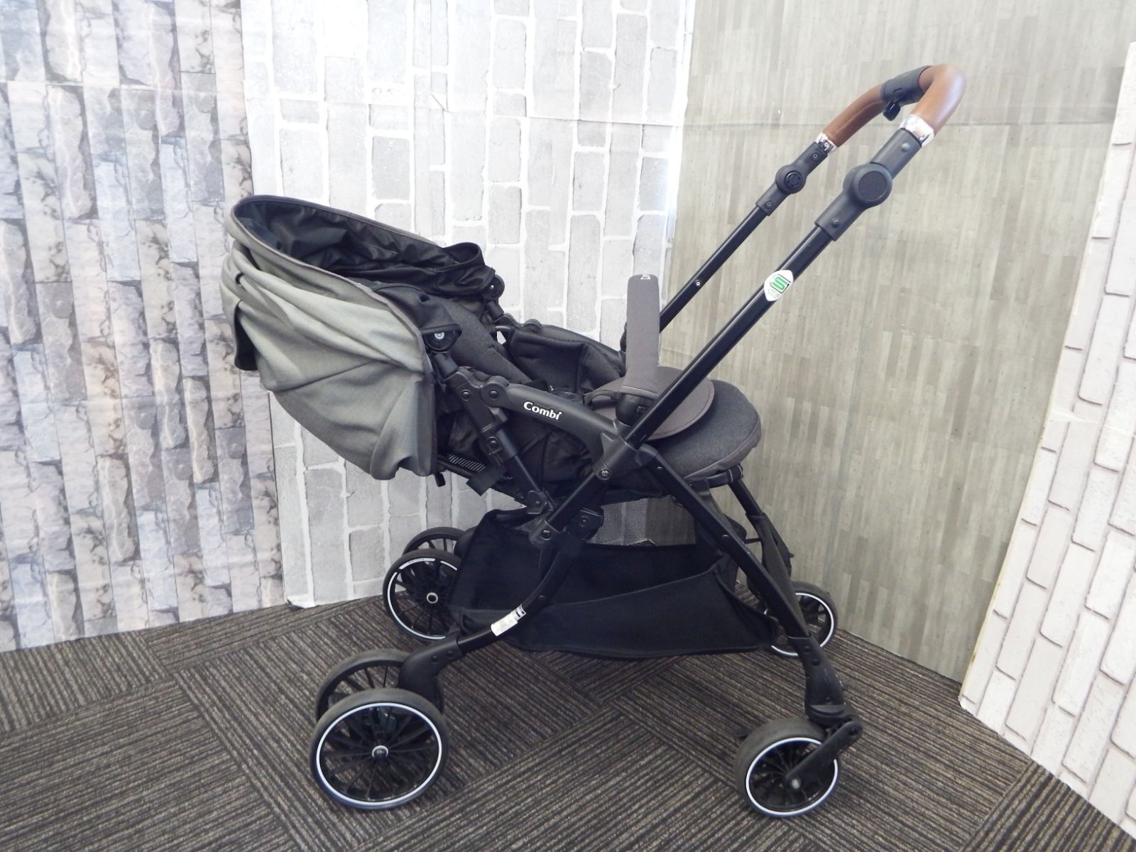 シャドーグレー