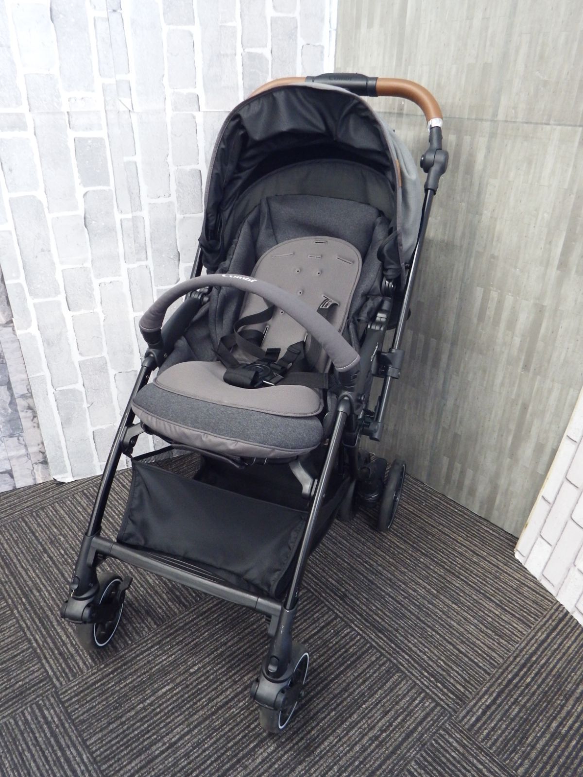 S0302 Combi CWL スゴカルSwitch エッグショック AN シャドーグレー ベビーカー コンビ