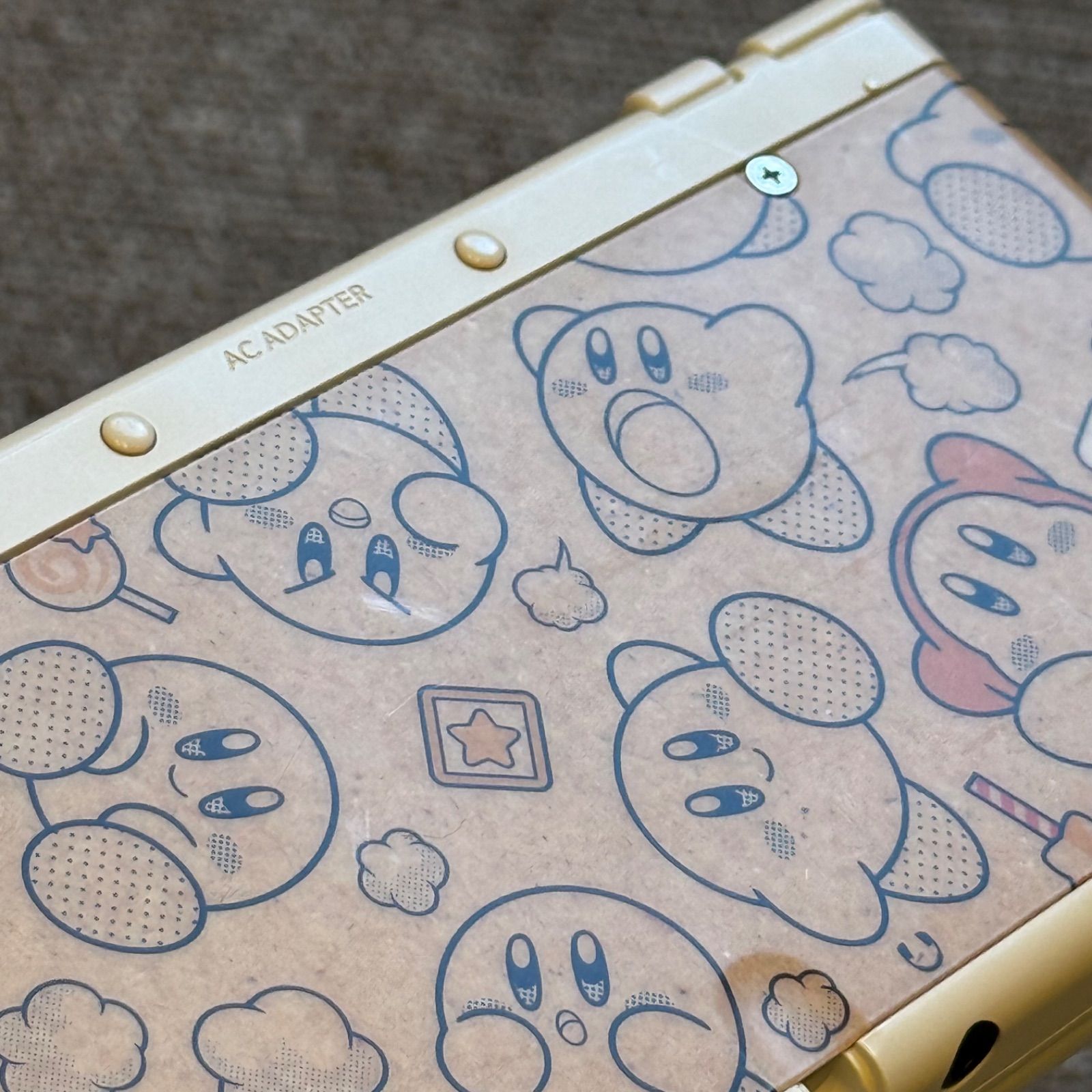 3-040 Newニンテンドー3DS ホワイト きせかえプレート カービィ装着 