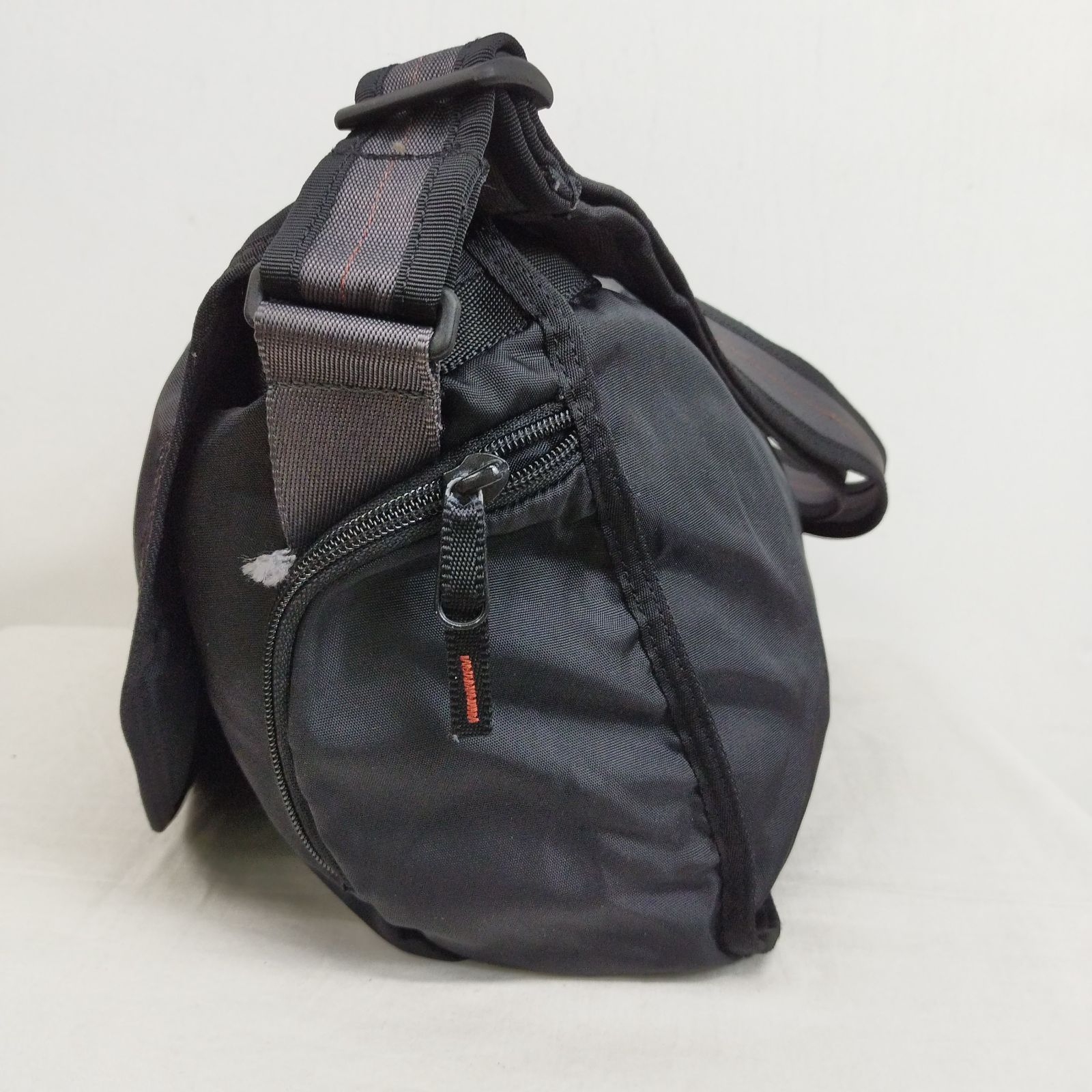 Eddie Bauer エディーバウアー ショルダー メッセンジャー バッグ 斜め