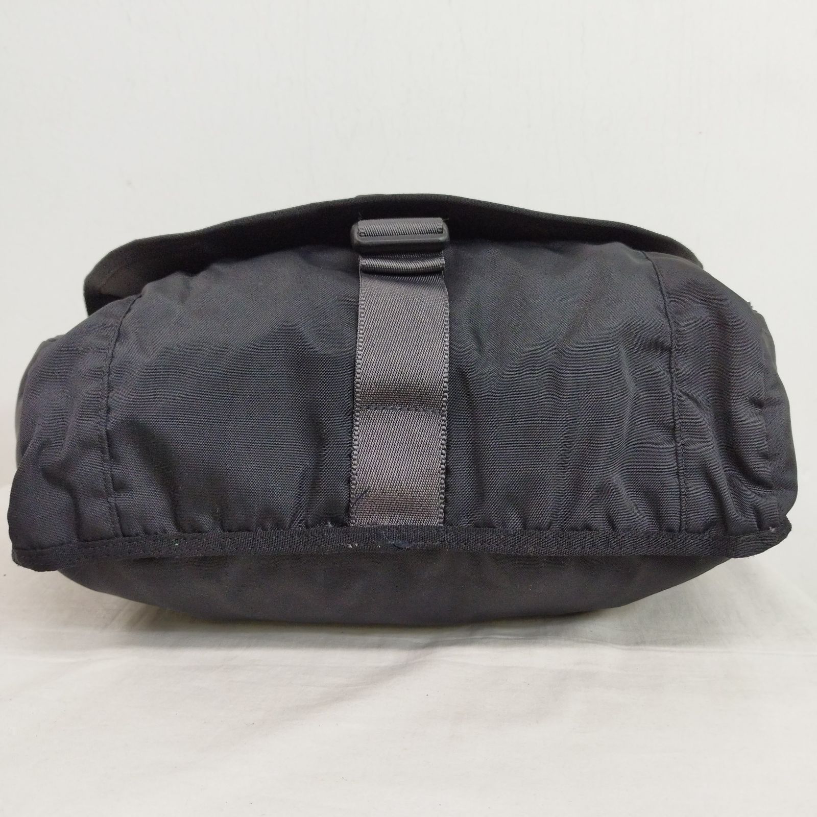 Eddie Bauer エディーバウアー ショルダー メッセンジャー バッグ 斜め