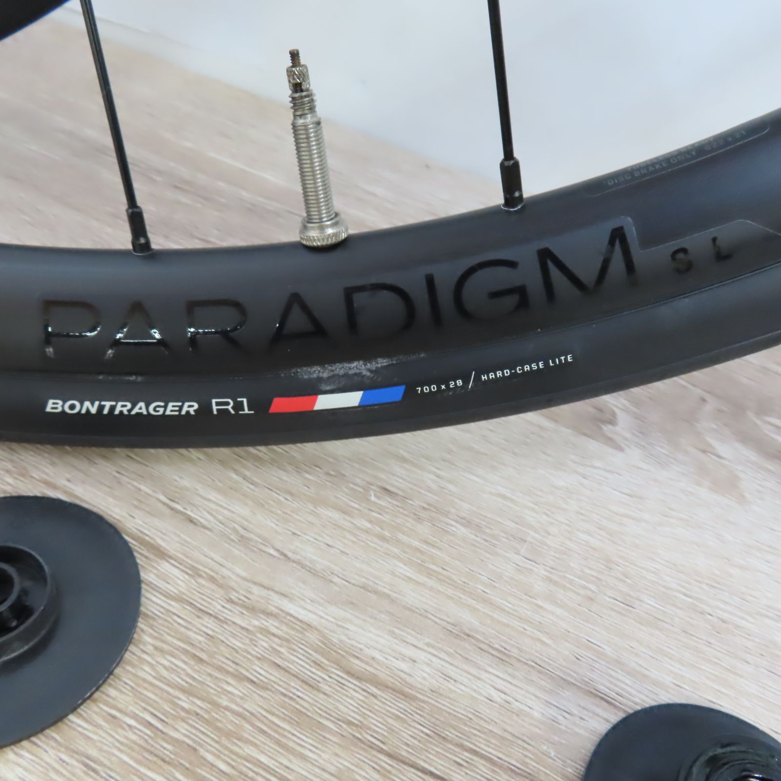 BONTRAGER PARADIGM SL 前後セット R1 28C チューブレスレディ シマノ 