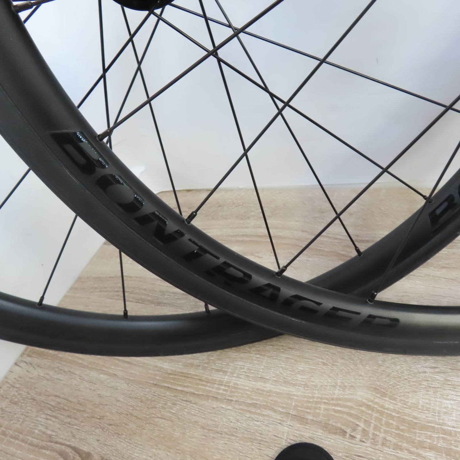 BONTRAGER PARADIGM SL 前後セット R1 28C チューブレスレディ シマノ 