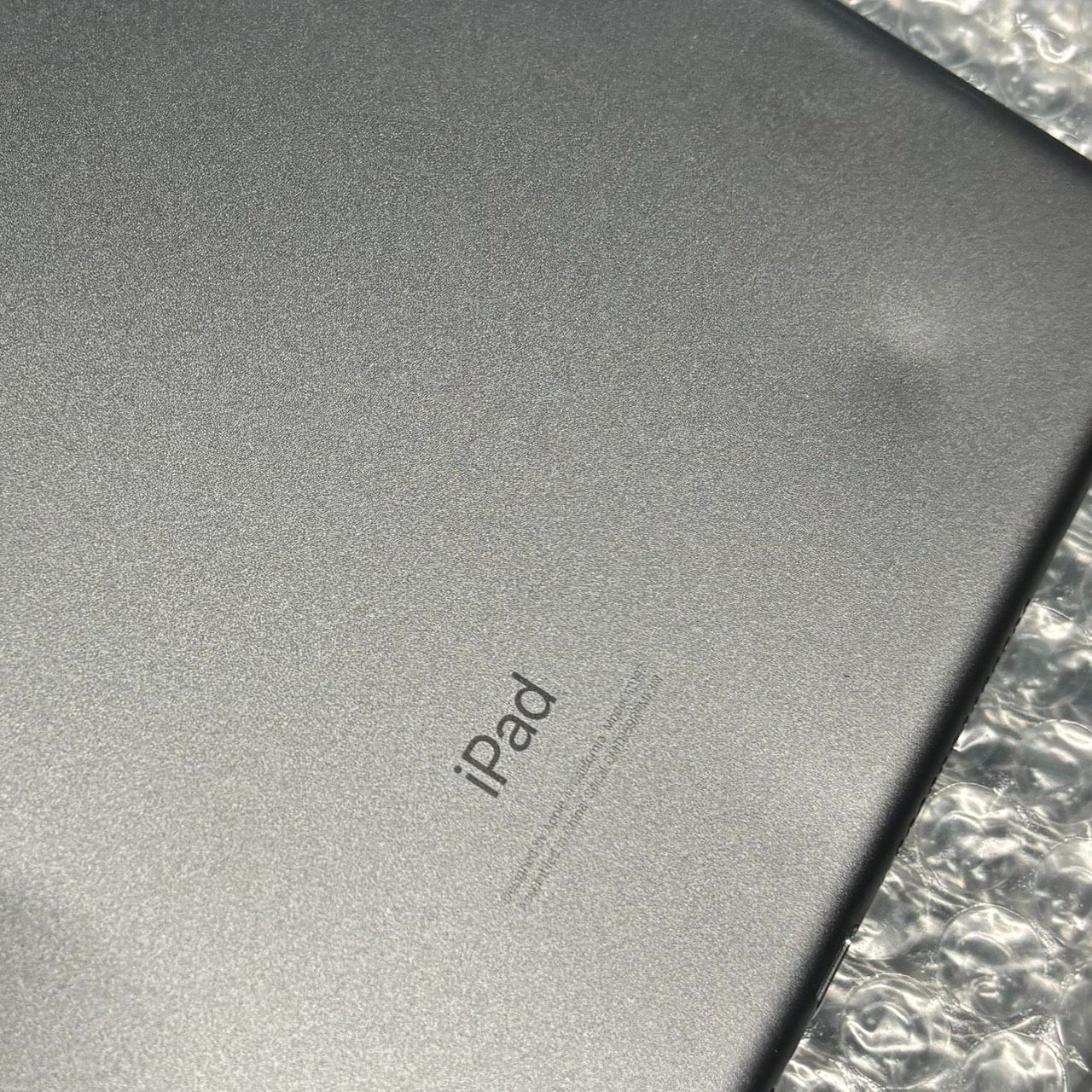 iPad 第7世代 32GB Wi-Fi 訳あり 動作確認済 送料無料 - メルカリ