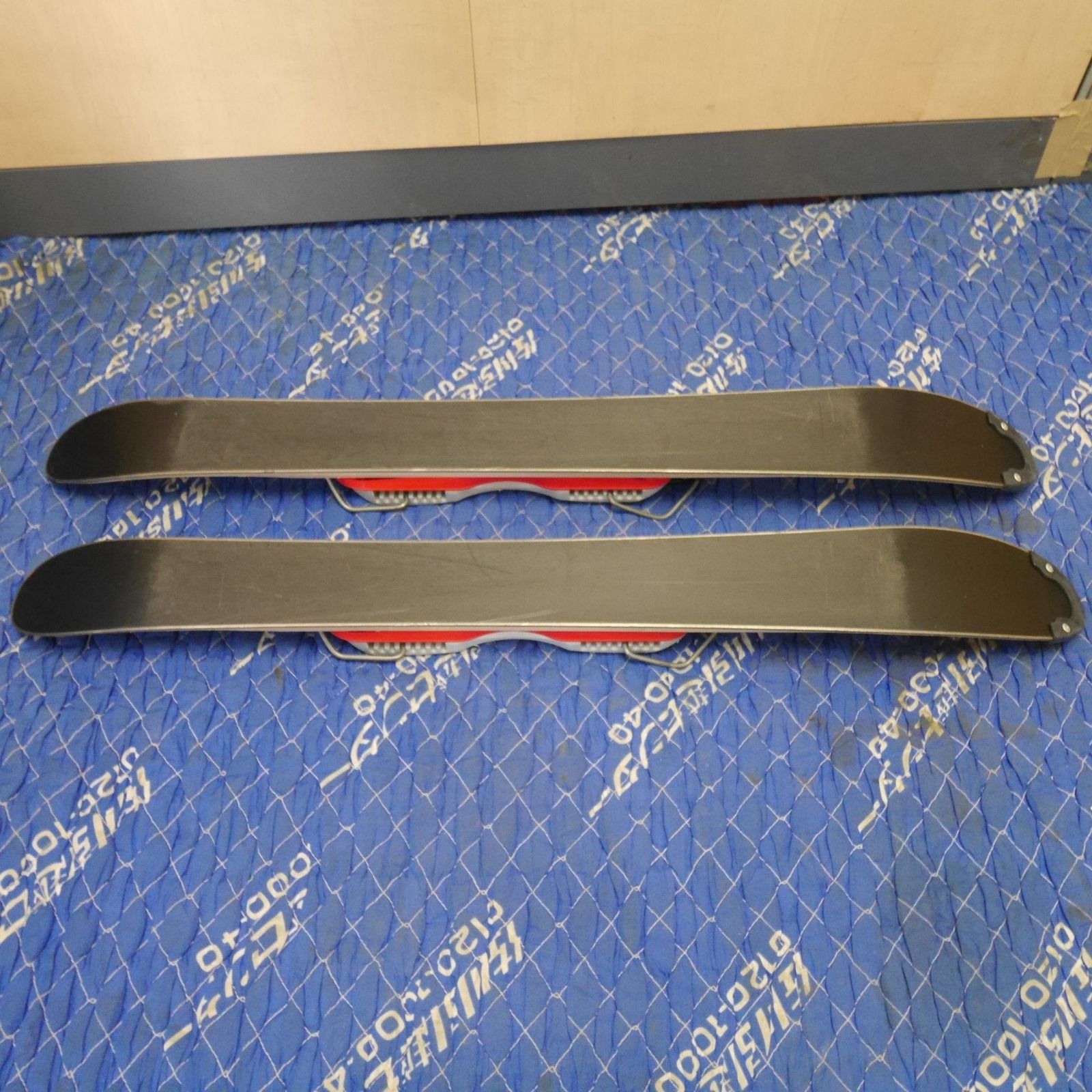 送料無料] ☆SALOMON SNOW Blade サロモン スノーブレード スキー 板 