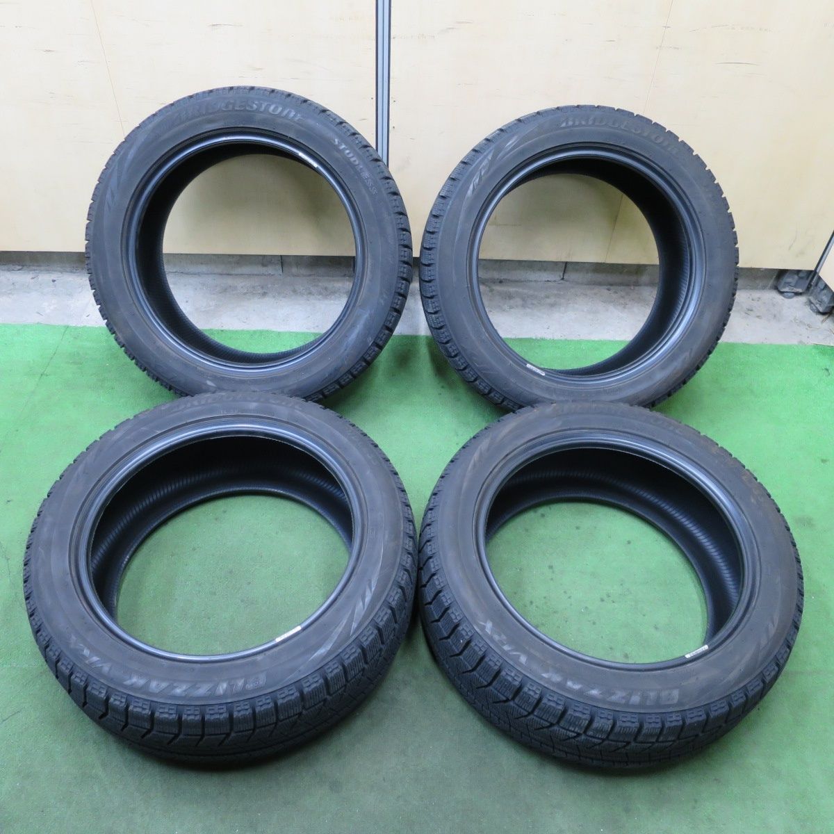 バリ溝！9.5分☆スタッドレス 235/50R18 ブリヂストン ブリザック VRX 