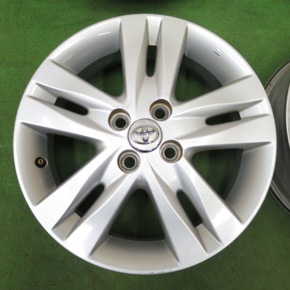 送料無料] 4本価格☆トヨタ iQ 純正 ホイール 16インチ 16×5J TOYOTA