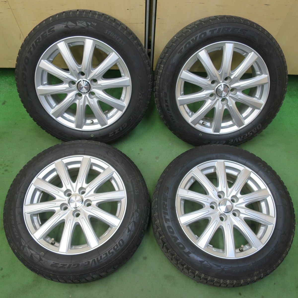 キレイ☆シエンタ 等 175/65R15 スタッドレス トーヨー オブザーブ 