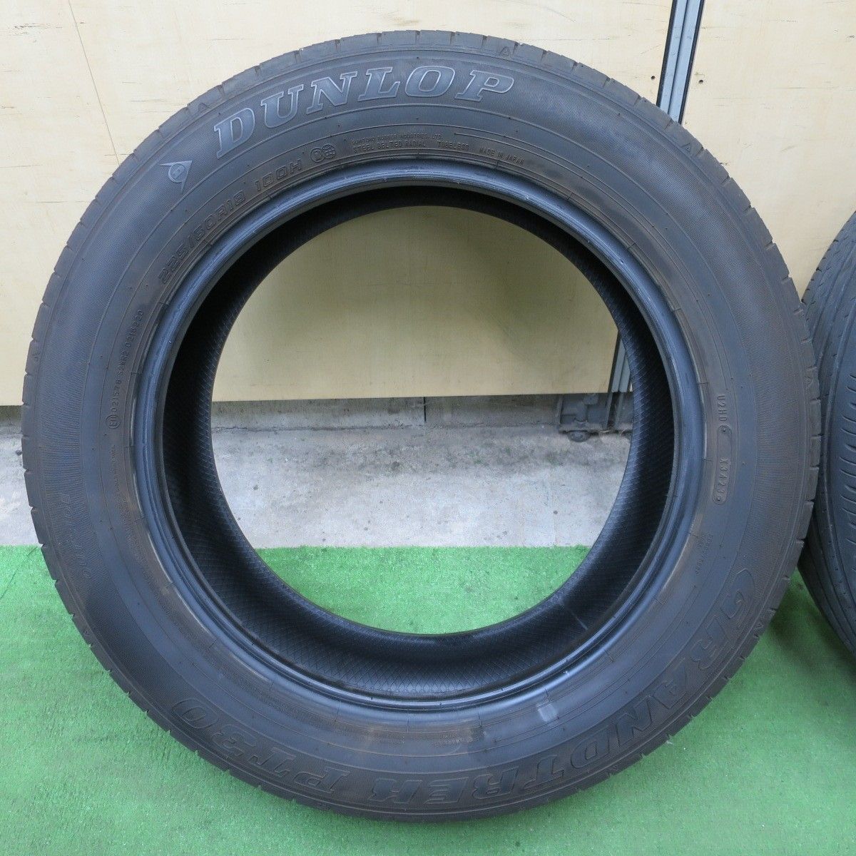 225/60R18 DUNLOP GRANDTREK PT30 4本 バリ山 du_grandtrek_st30_ad.jpg