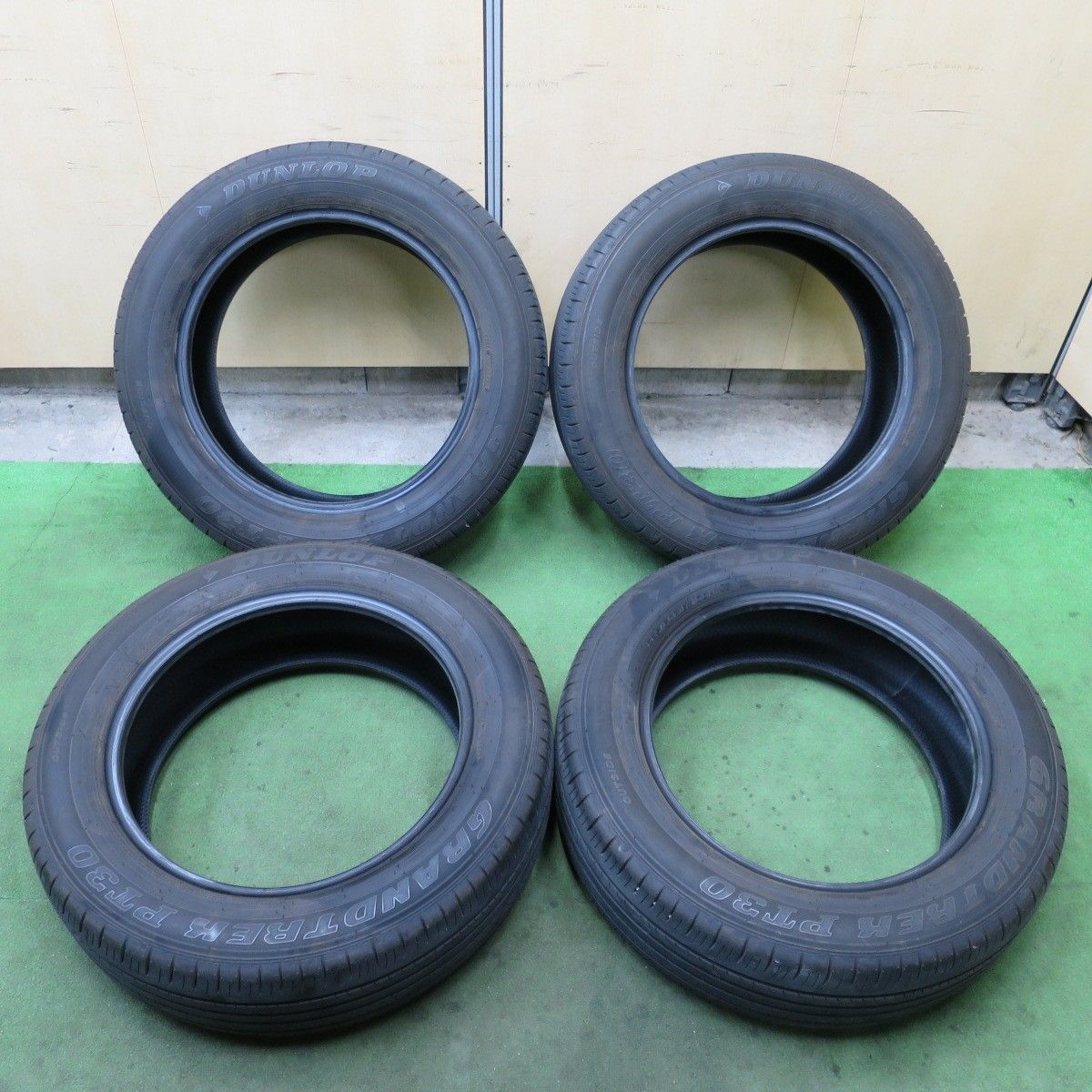 バリ溝！23年！9.5分☆225/60R18 ダンロップ グラントレック PT30 