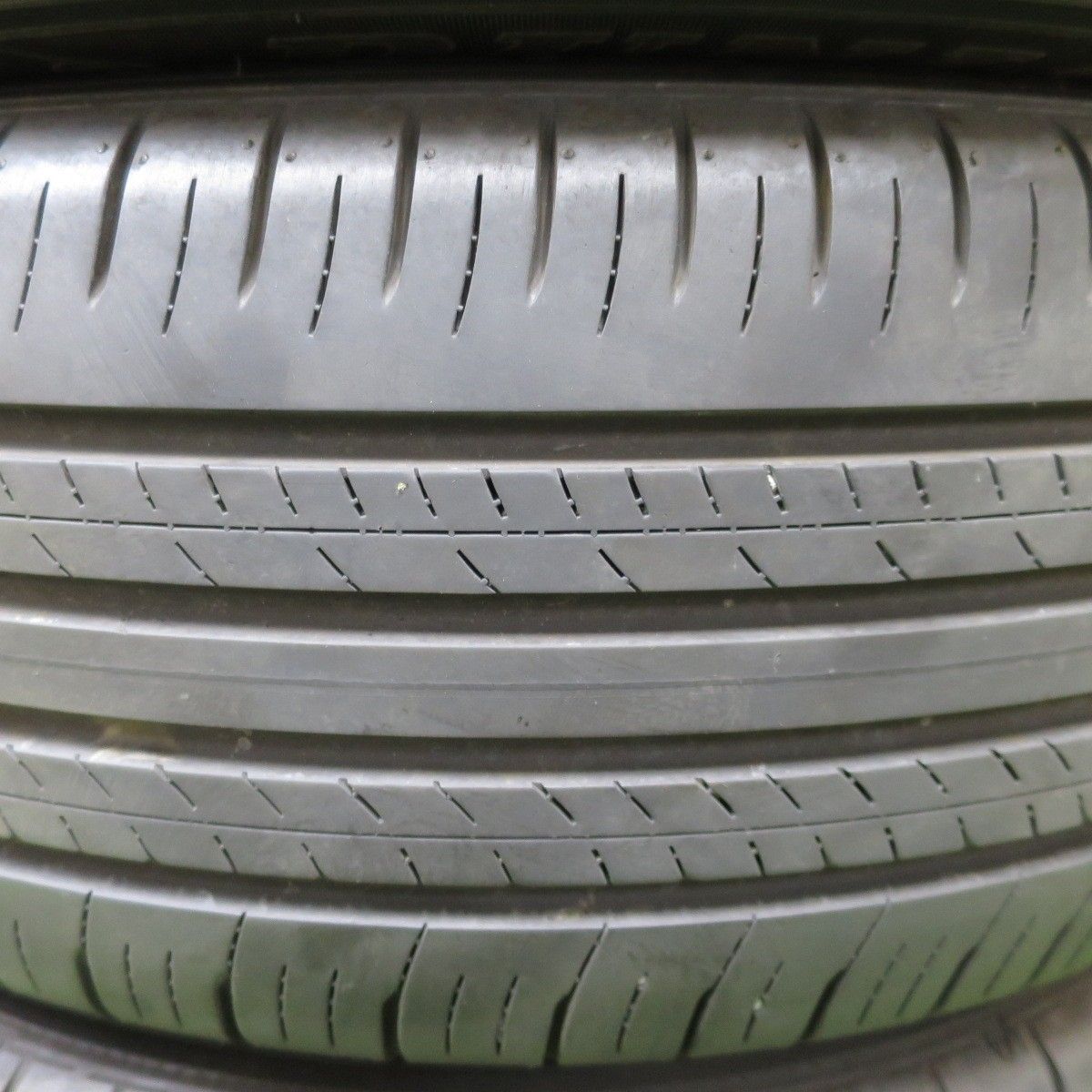 バリ溝！23年！9.5分☆225/60R18 ダンロップ グラントレック PT30 