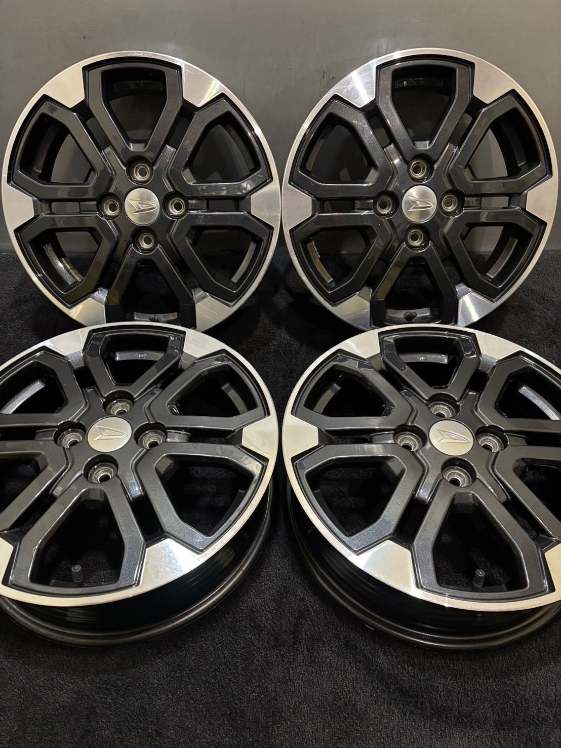 ☆ダイハツ ウェイク キャスト 純正 15インチ 4.5J +45 100 4H アルミ