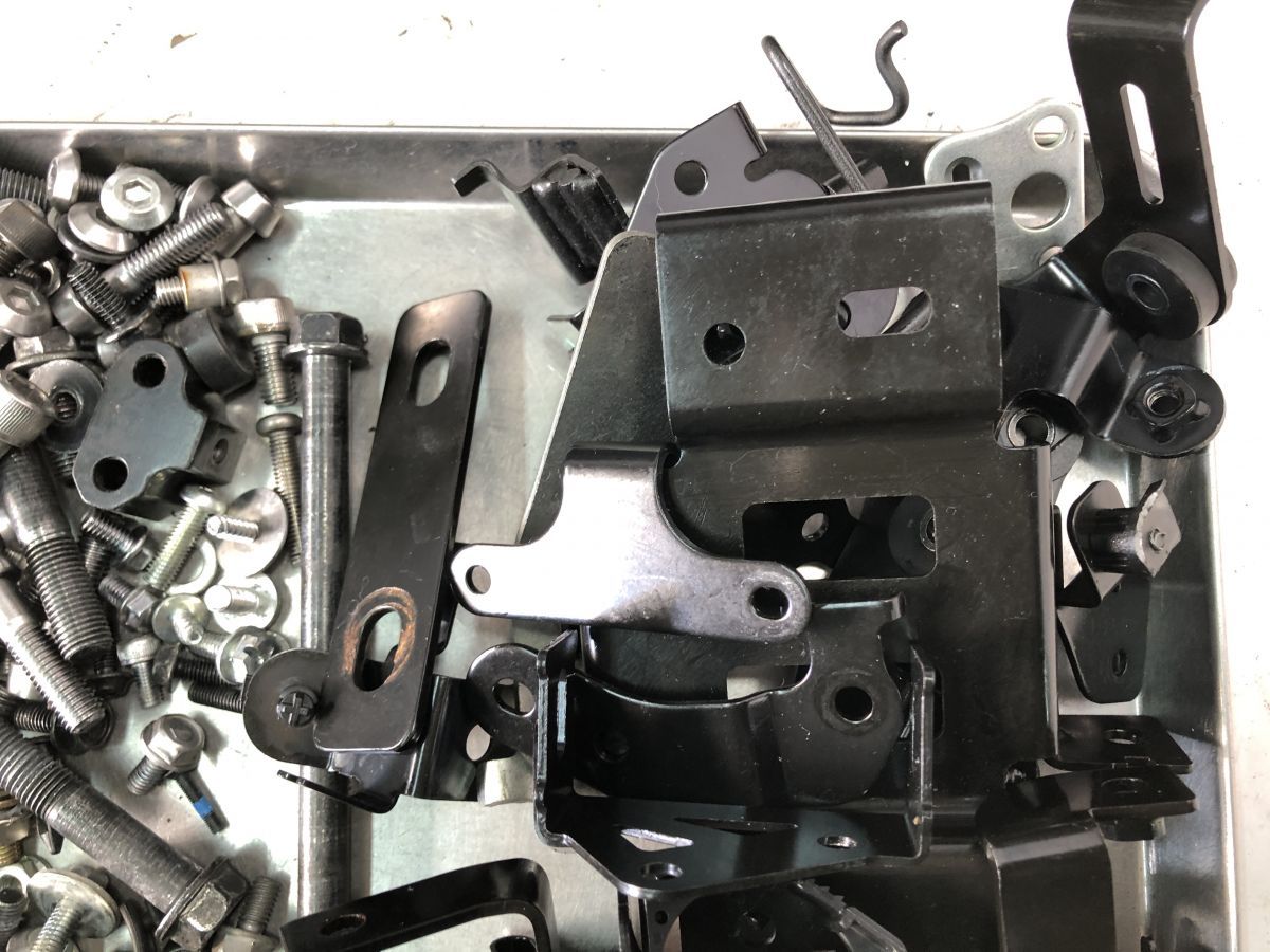 専用です。ウェアとセットです。 Kawasaki ZX-25R ABS ZX250E ネジ 小物 セット ステー ボルト ナット