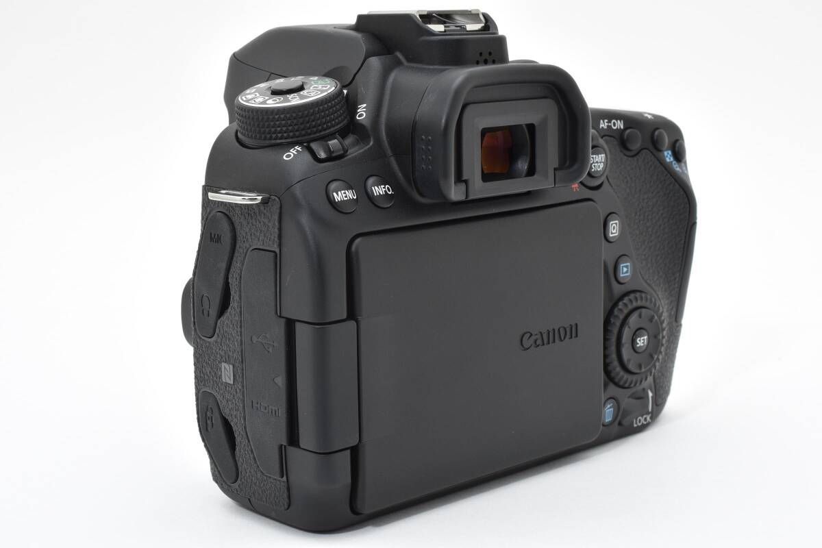 ☆極上美品☆《ショット数779回 》キヤノン Canon EOS 80D ボディ