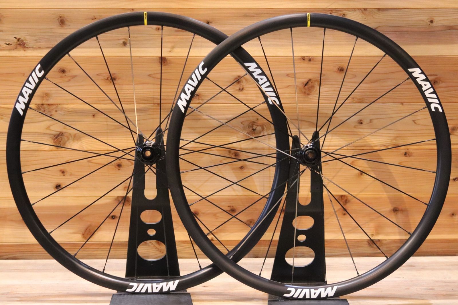 未走行品！ マヴィック MAVIC キシリウム KSYRIUM 30 DISC シマノ 11S 