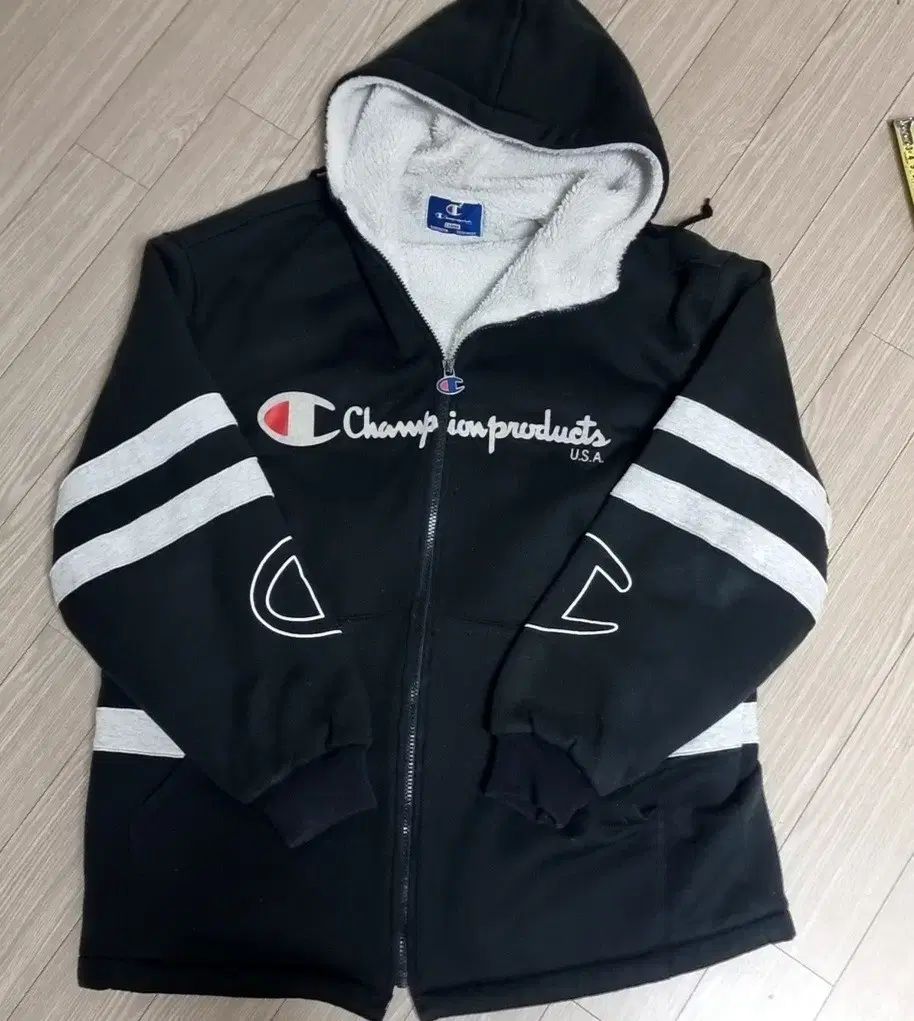 日本製のヴィンテージ Champion (チャンピオン) USA WHO フード ロング 