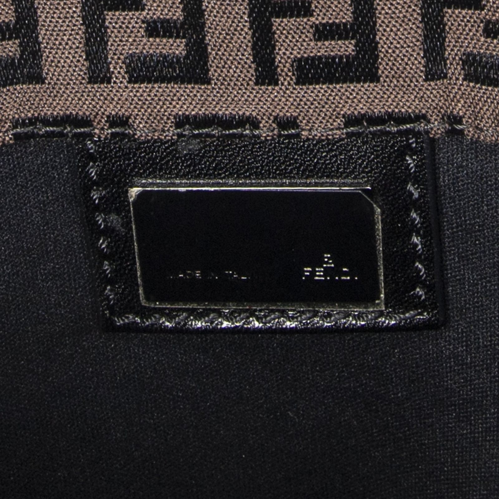 FENDI [中古] FENDI フェンディ小 ズッキーノ FF トート黒、ダーク 