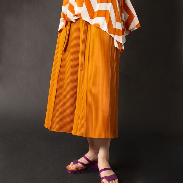 イッセイミヤケ ミーISSEY MIYAKE me ファインニットプリーツガウチョ