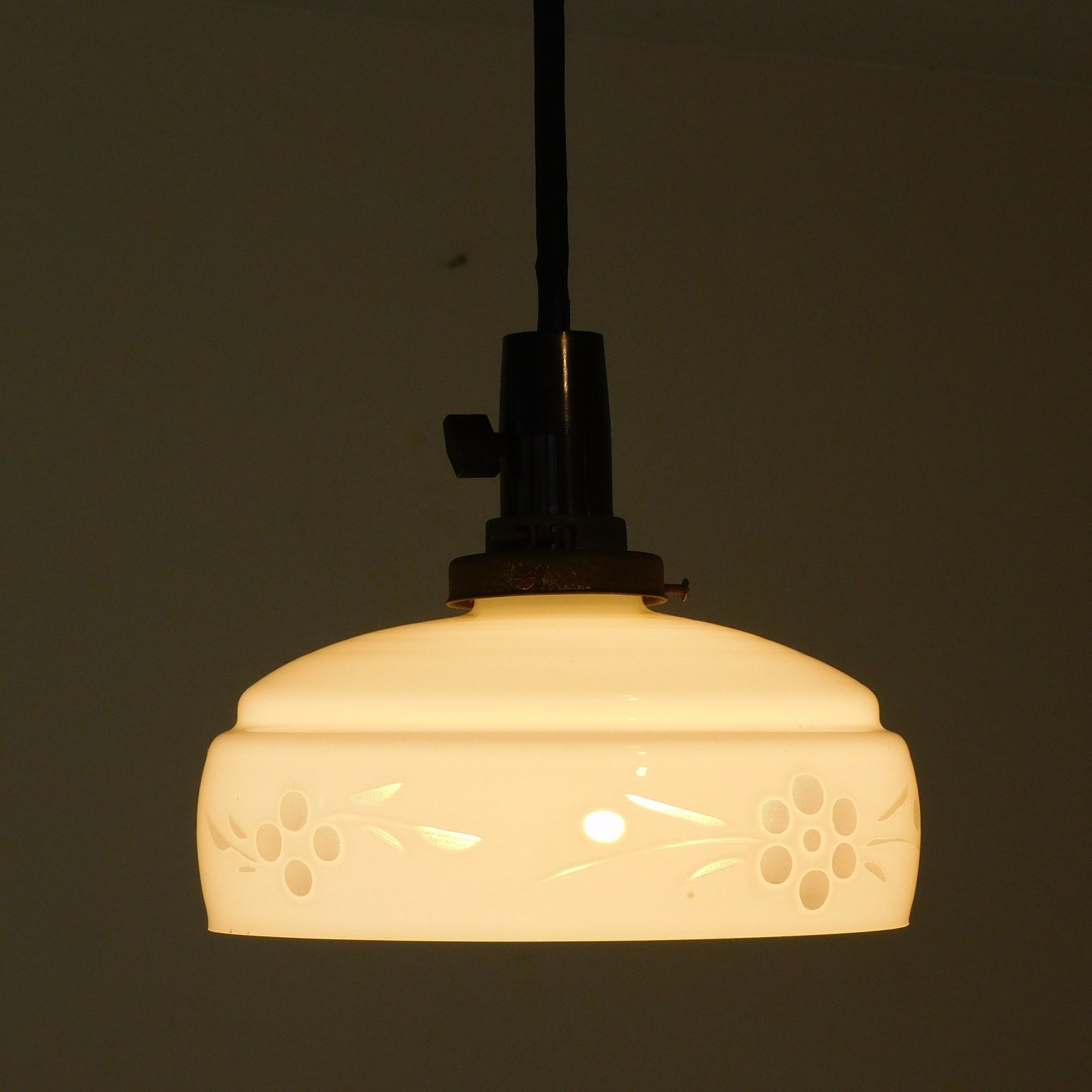 ふるいガラス電笠 カット HK-a-05975 / アンティーク 電傘 ランプ