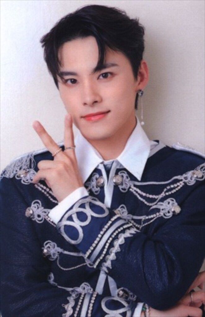 JO1 川西拓実 2023 BEYOND THE DARK:RISE in KYOCERA DOME 050 - メルカリ