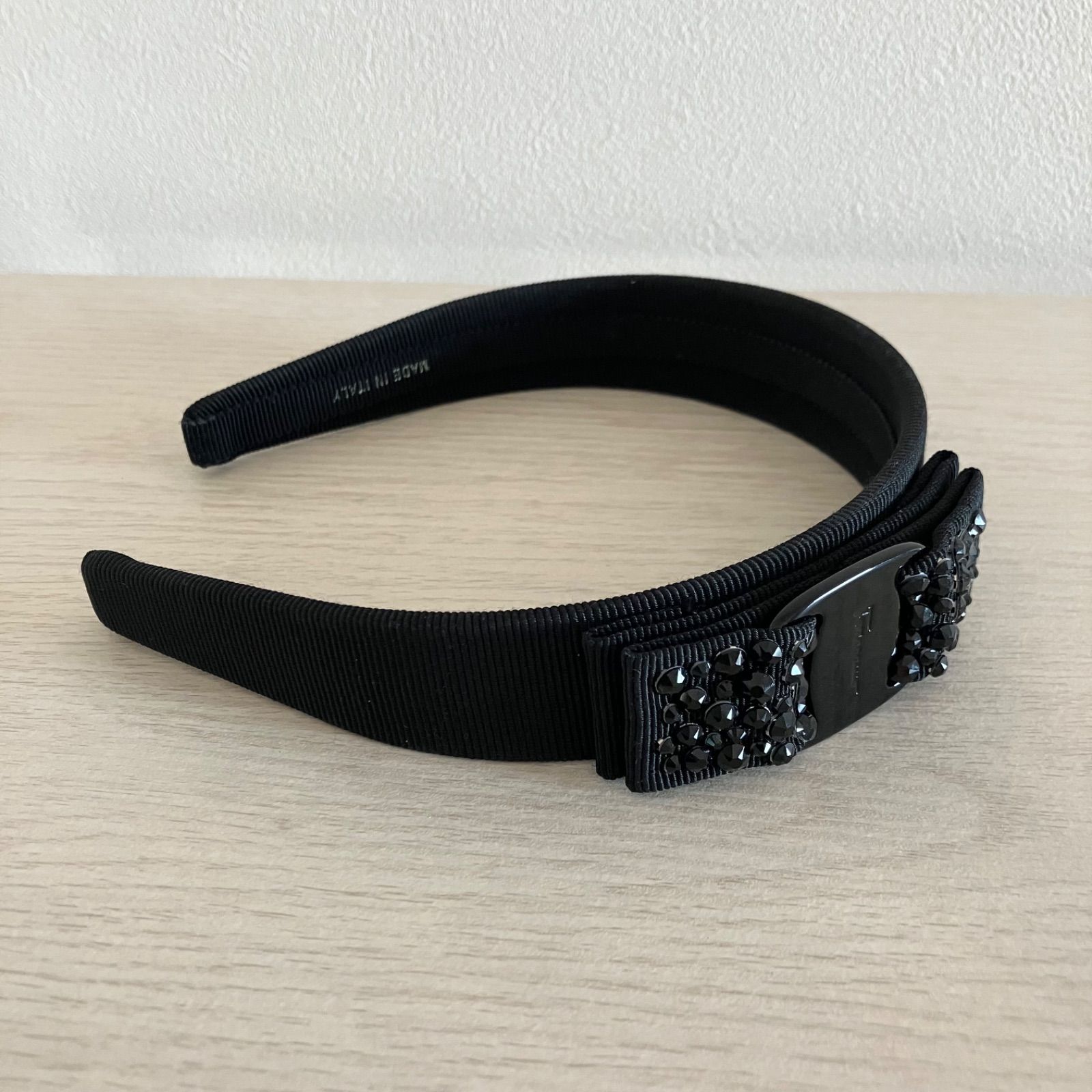 フェラガモ Salvatore Ferragamo ヴァラリボン カチューシャ ブラック