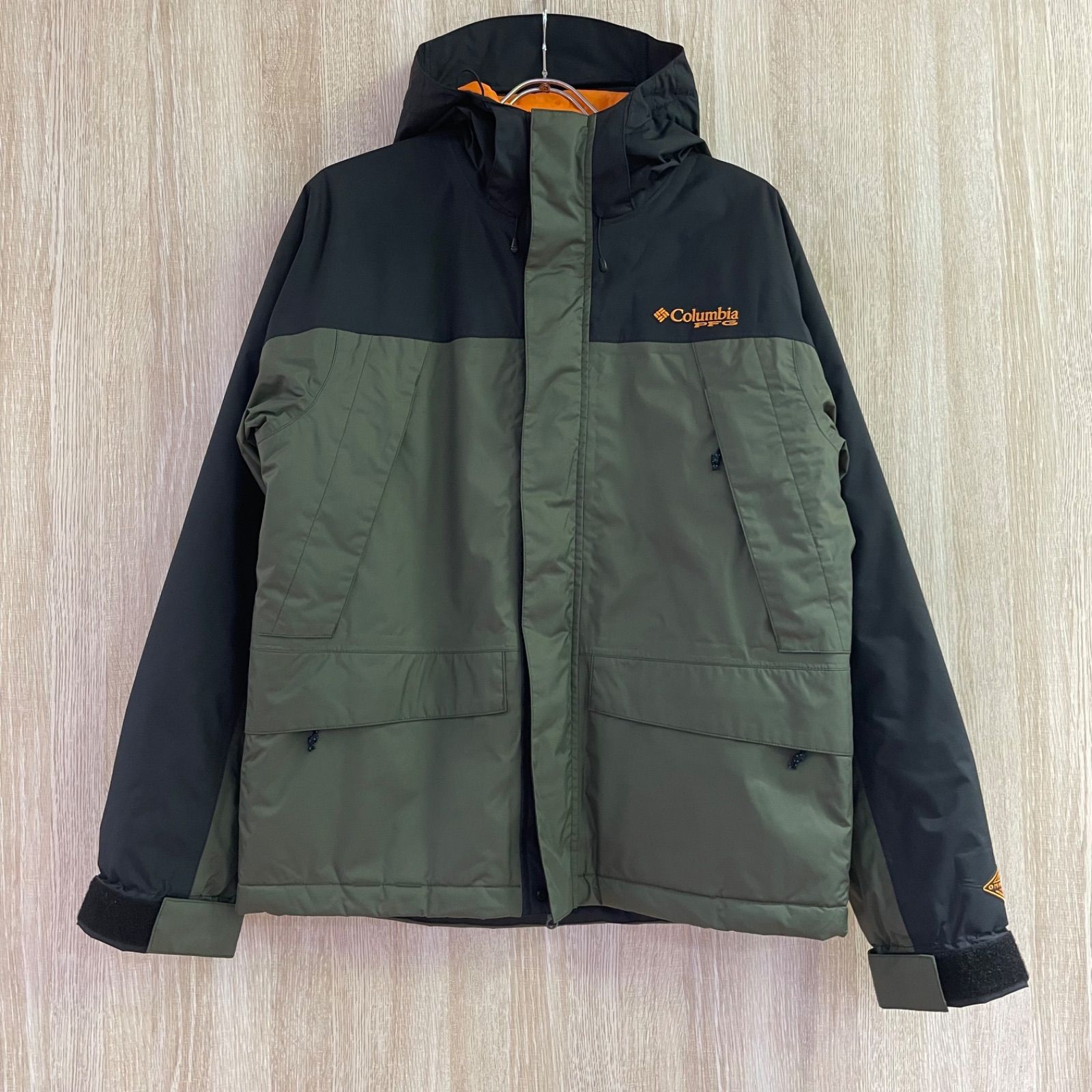 Columbia PFG ⁄マウンテンパーカー ブラック⁄カーキ サイズS ［G0258
