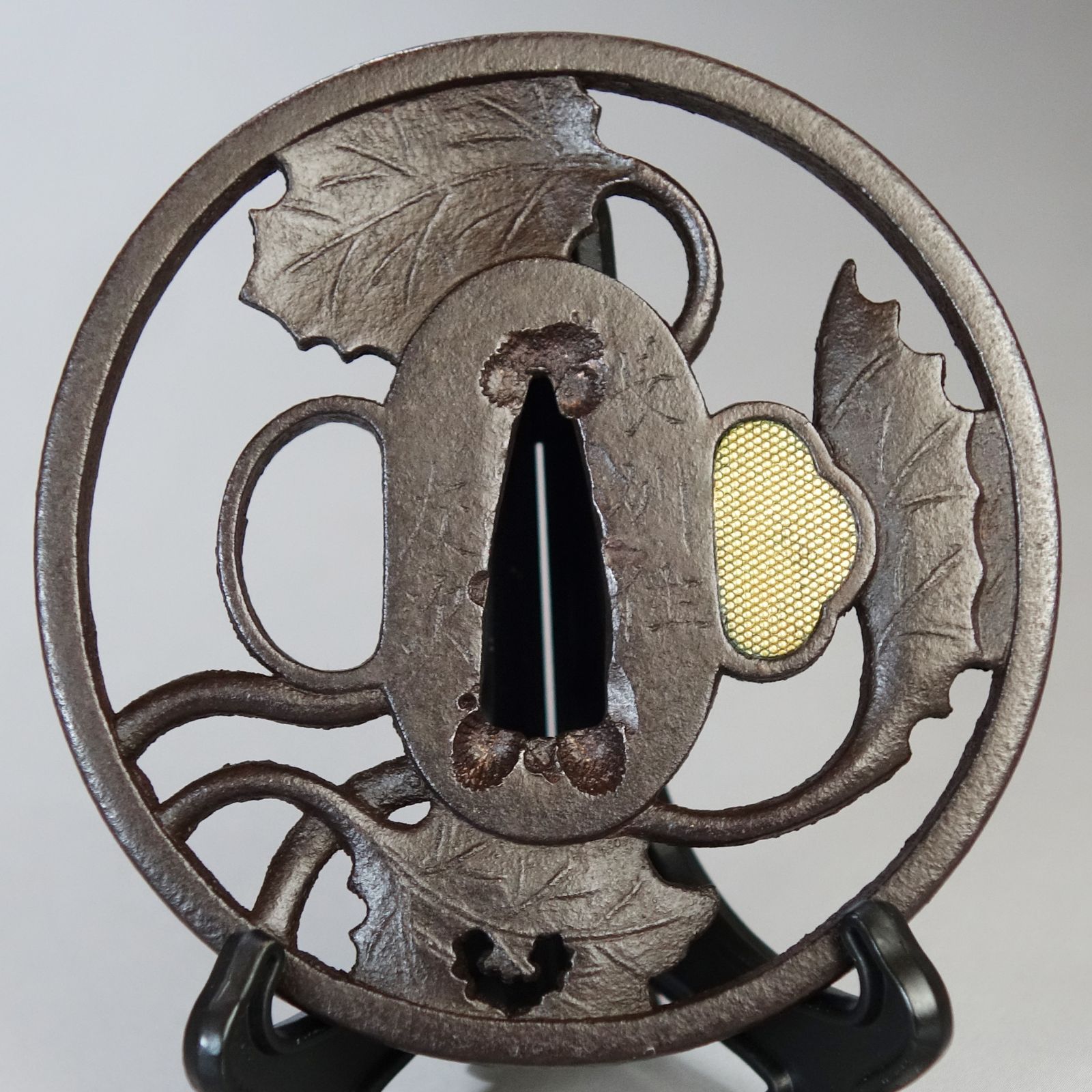 B-91 鍔　在銘　武具　刀装具　骨董品　時代物　美術品　工芸品 骨董逸品【在銘 長州住友次 蕗葉透鍔 鉄地】 日本刀 刀装具 鍔 鐔 武具