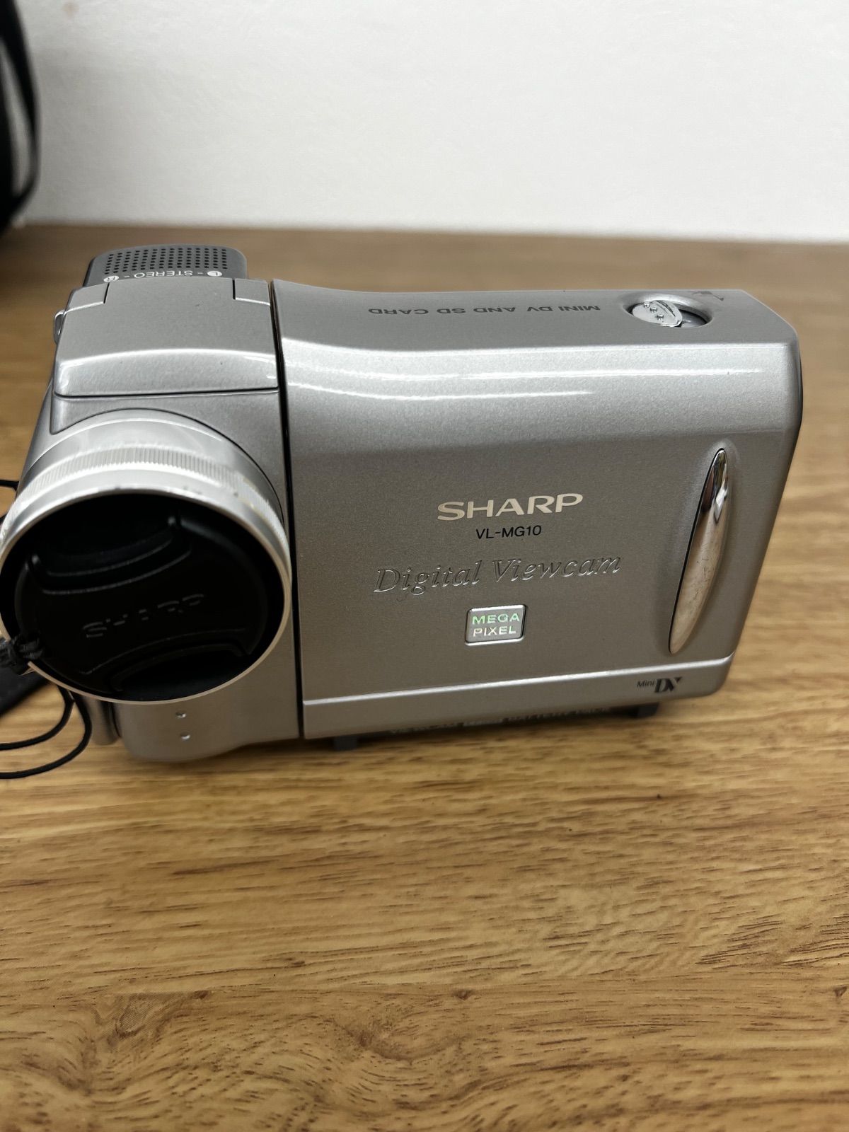 3 【通電動作未確認】 【ジャンク品】 SHARP 液晶ビューカム VL-MG10