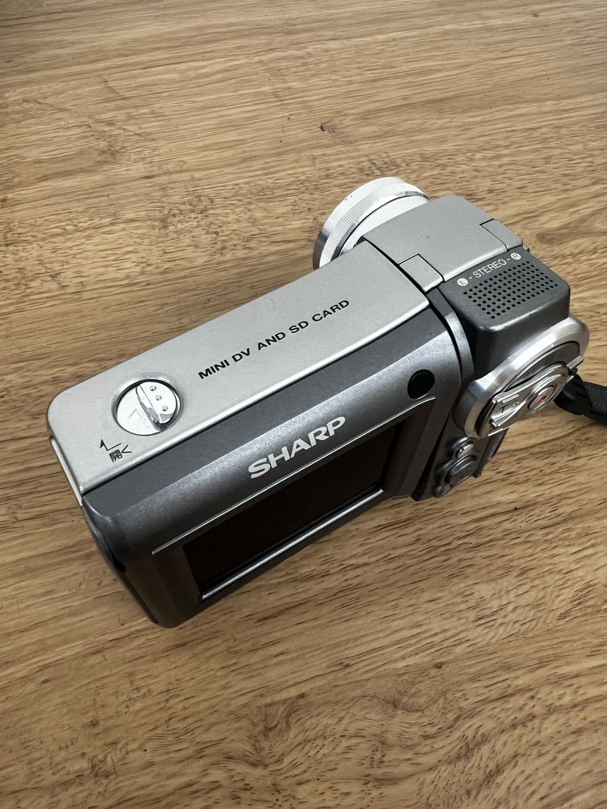 3 【通電動作未確認】 【ジャンク品】 SHARP 液晶ビューカム VL-MG10