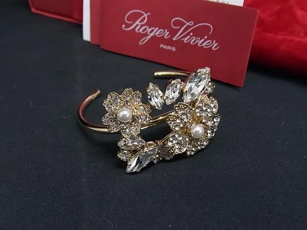 2026年最新】ROGER VIVIER ブレスレットの人気アイテム - メルカリ