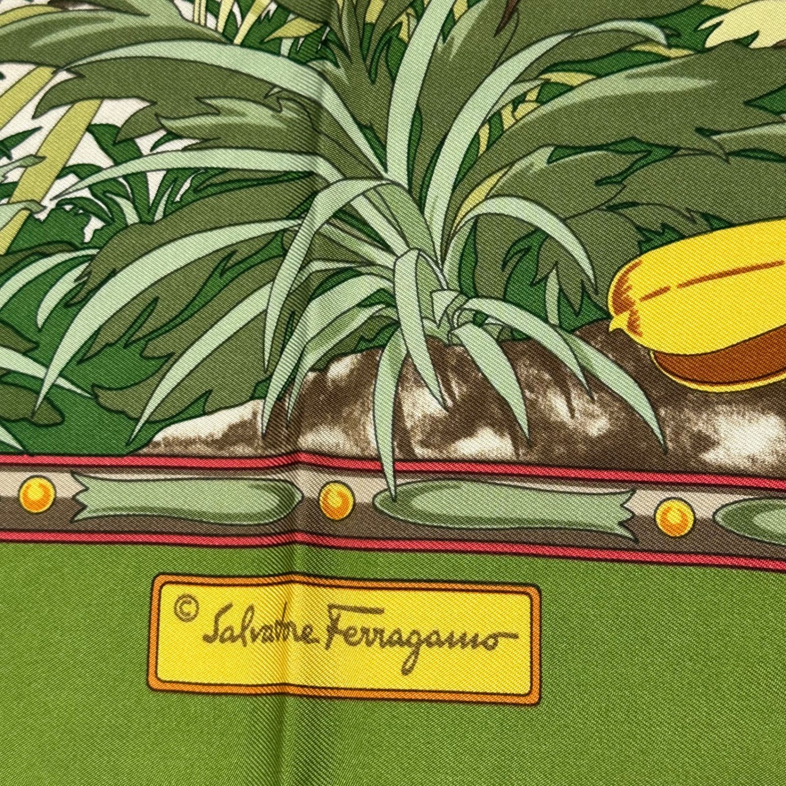 未使用品 Salvatore Ferragamo サルヴァトーレ フェラガモ スカーフ