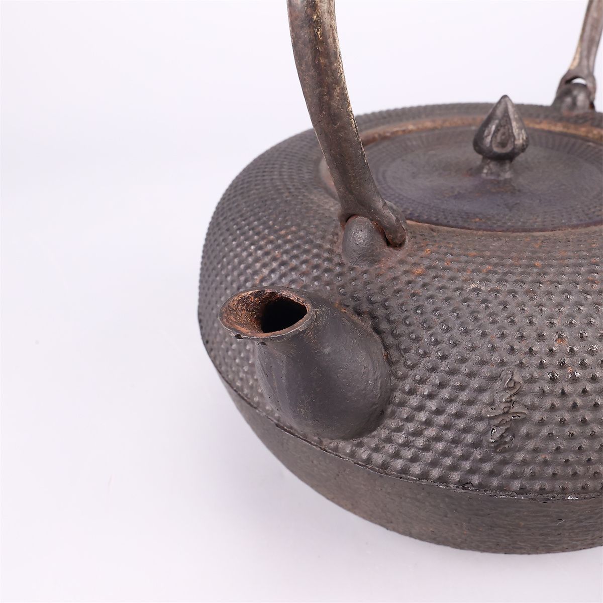 正寿堂　松竹梅　鉄瓶　鉄器　急須　560g　工芸品　鉄分補給　骨董品 激安銀座 店 鉄瓶 正寿堂 金属工芸 工芸品 アンティーク
