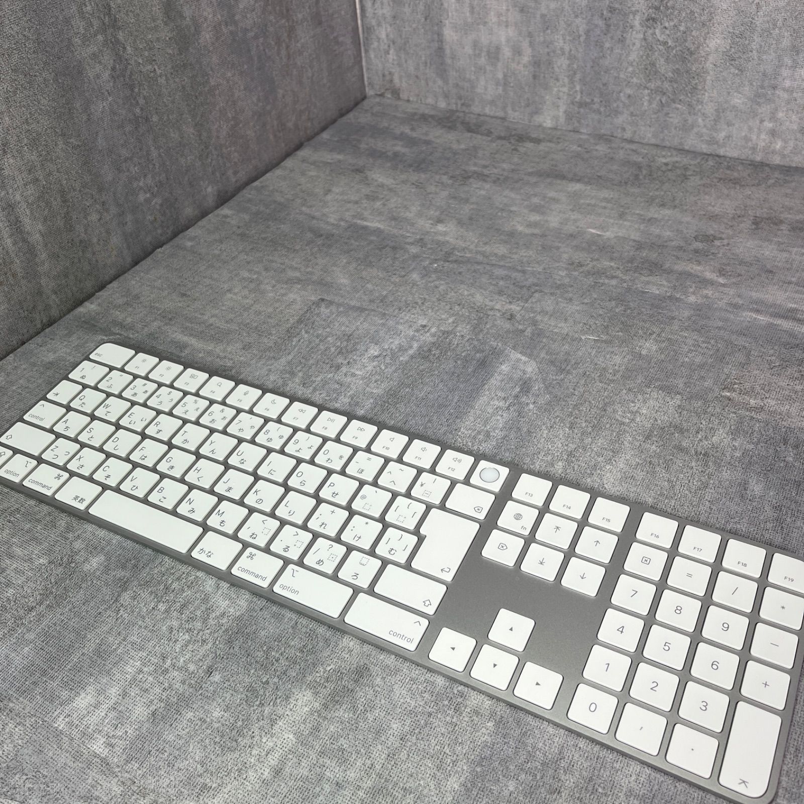 Apple Magic Keyboard A2520 日本語 Touch ID テンキー付 - メルカリ