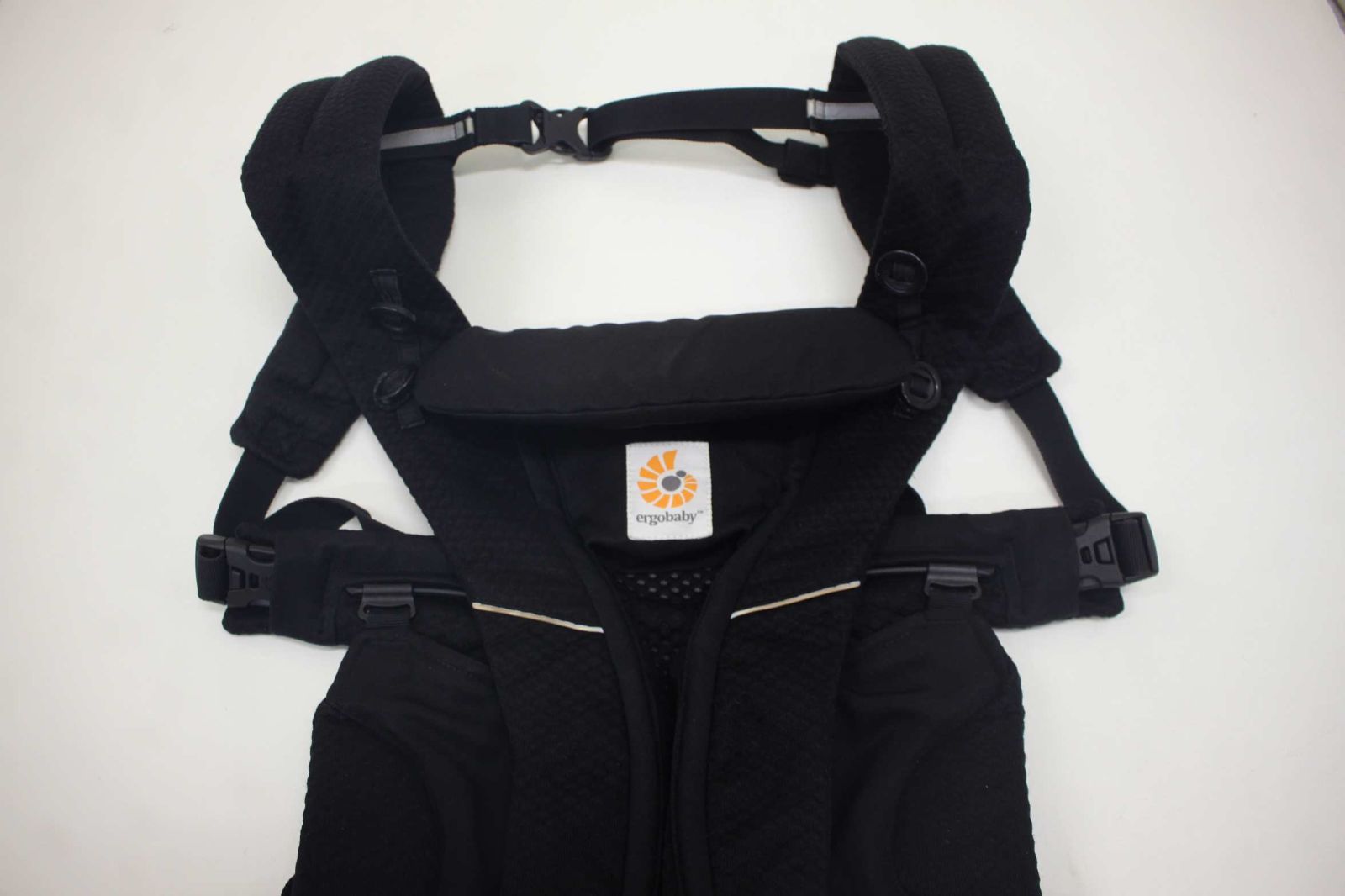 OMNI 中古 エルゴ オムニブリーズ ブラック Breeze ⁄ オニキスブラック