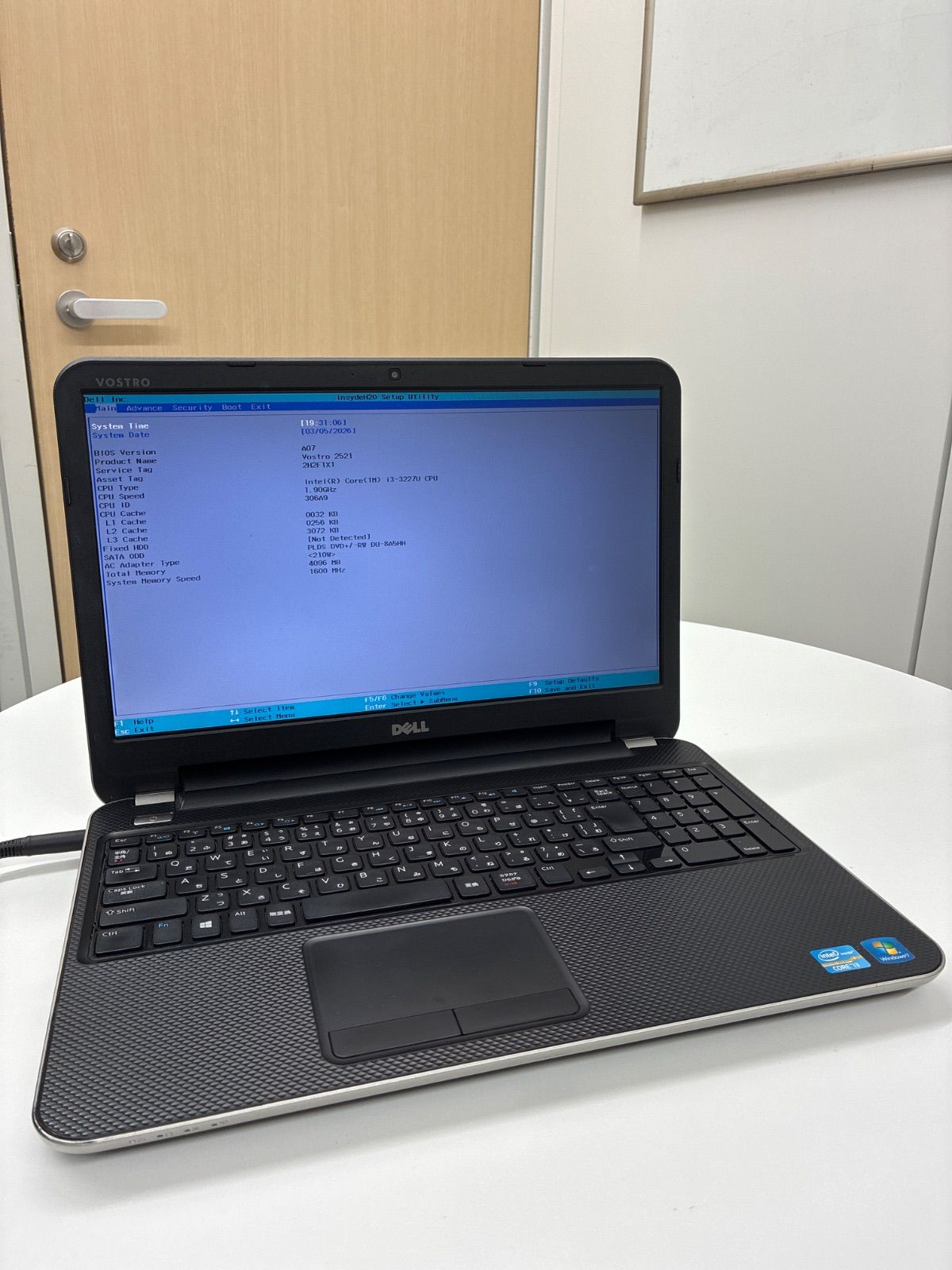 ジャンク DELL Windowsノート本体 全体的に状態悪い - メルカリ