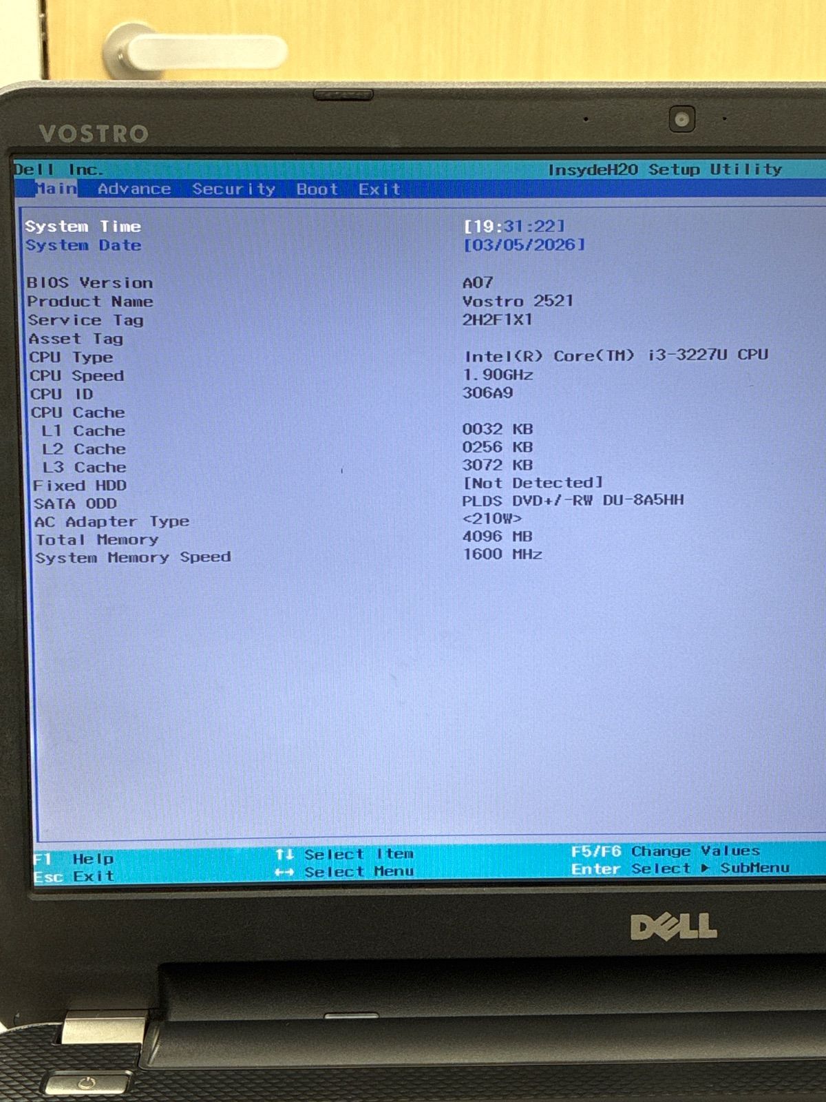 ジャンク DELL Windowsノート本体 全体的に状態悪い - メルカリ