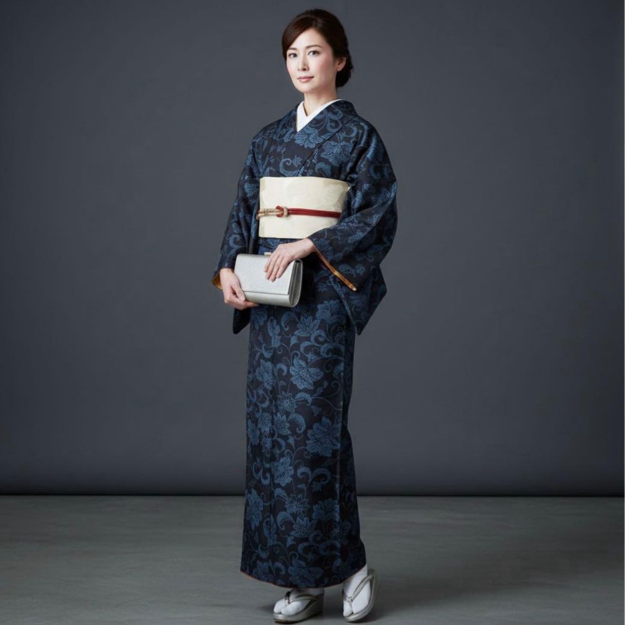 逸品 正絹 大島紬 小紋 鳥羽色 フルセット 四点 - メルカリ