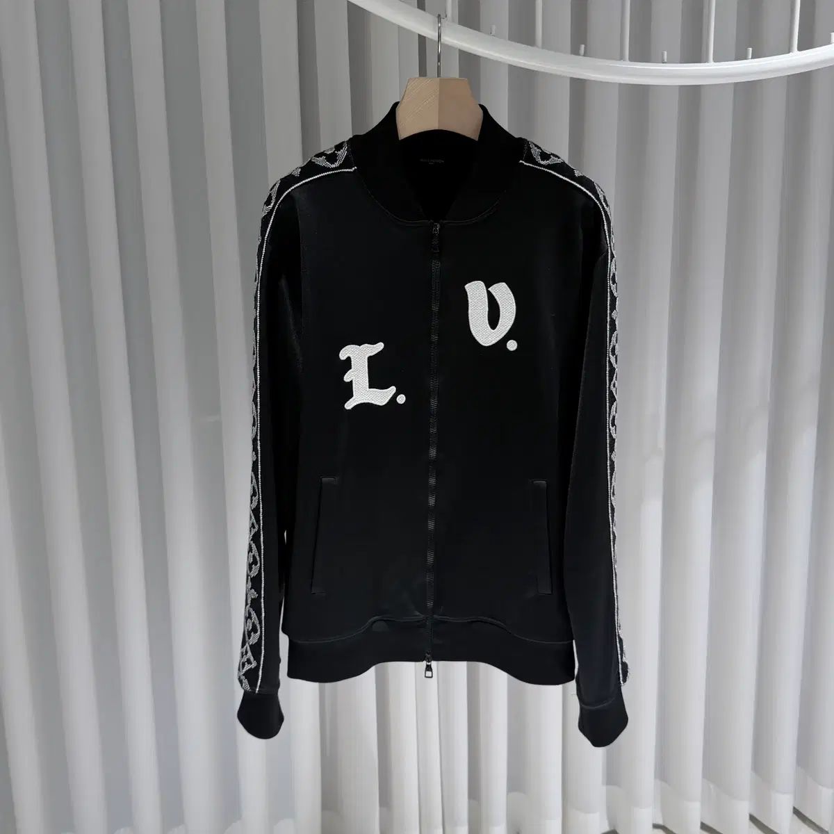 S+ / XL ) Louis Vuitton LVロゴ フラワー モノグラム トラック