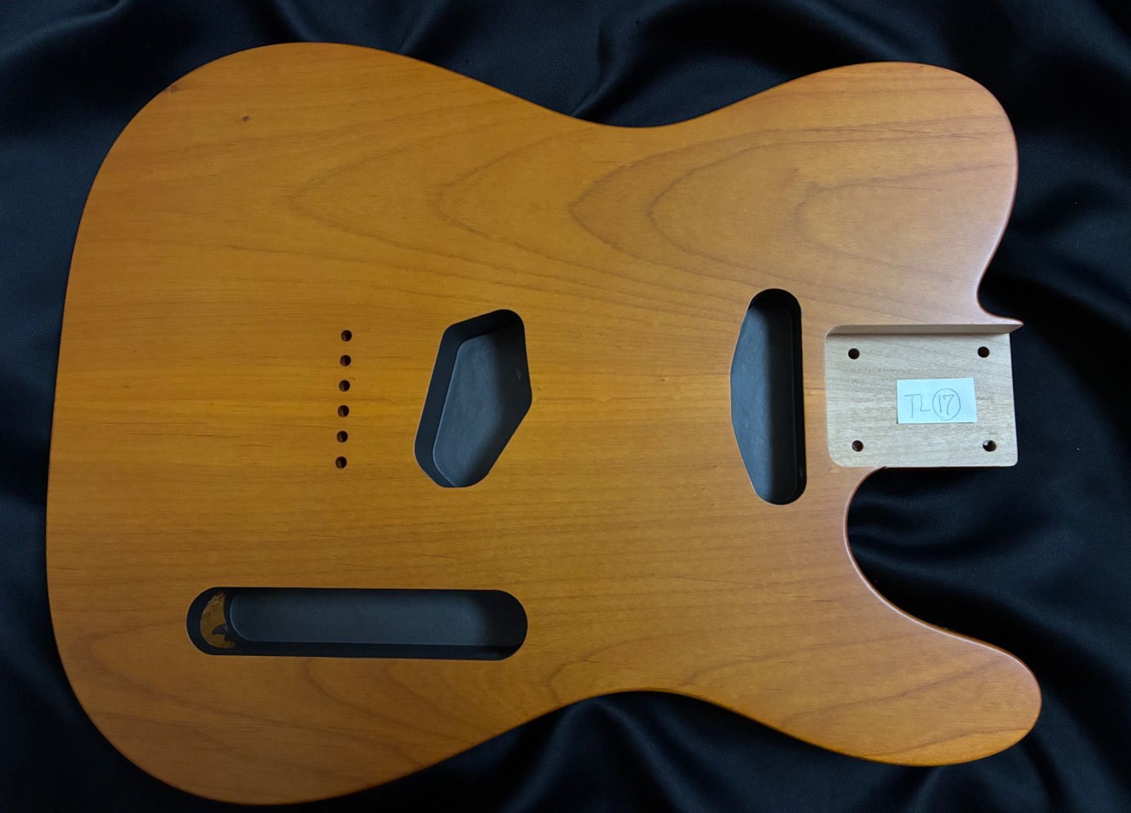 テレキャスター アルダーボディNo17ニトロサテン塗装エイジド