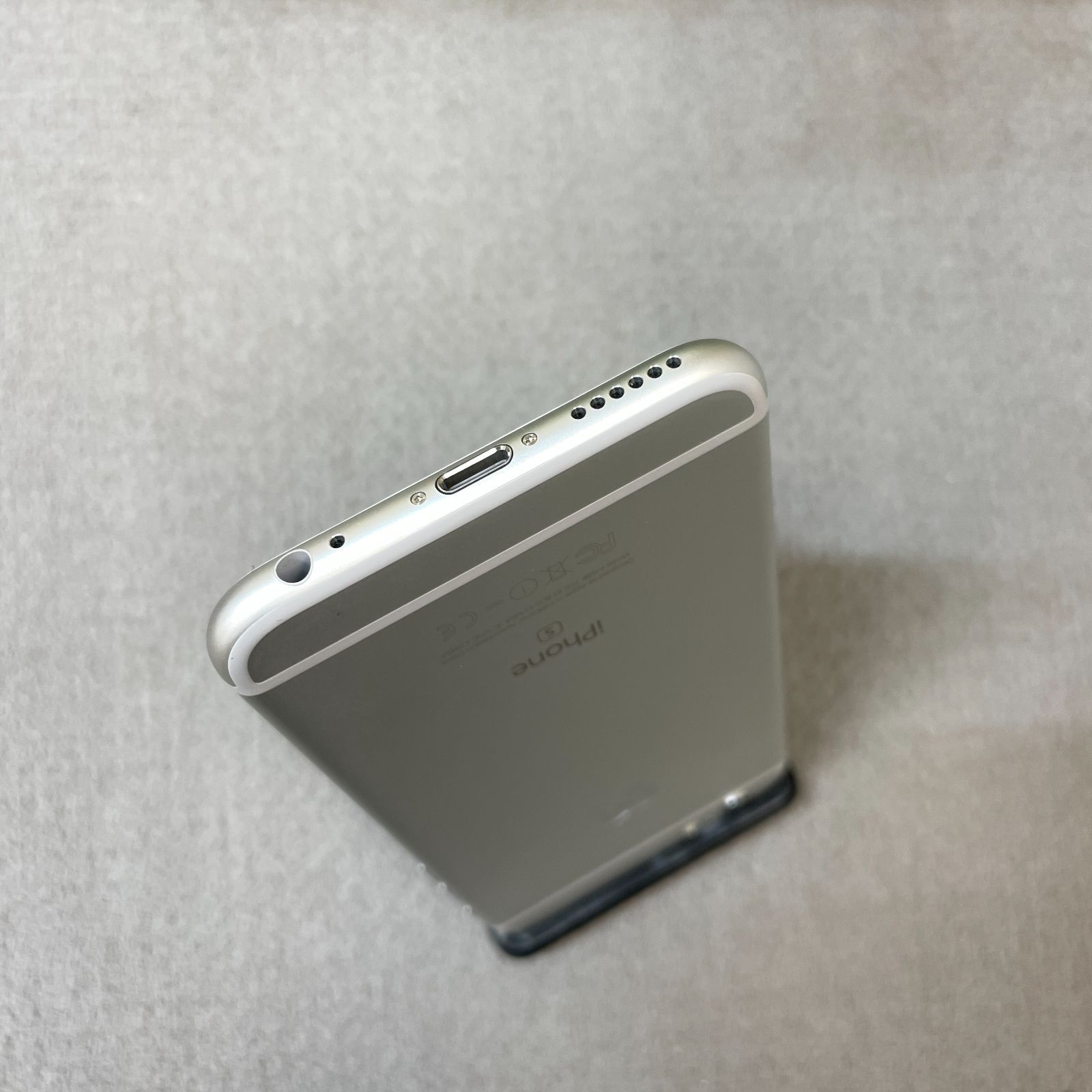 バッテリー100% iPhone 6s 16GB シルバー 国内版 SIMフリー送料無料