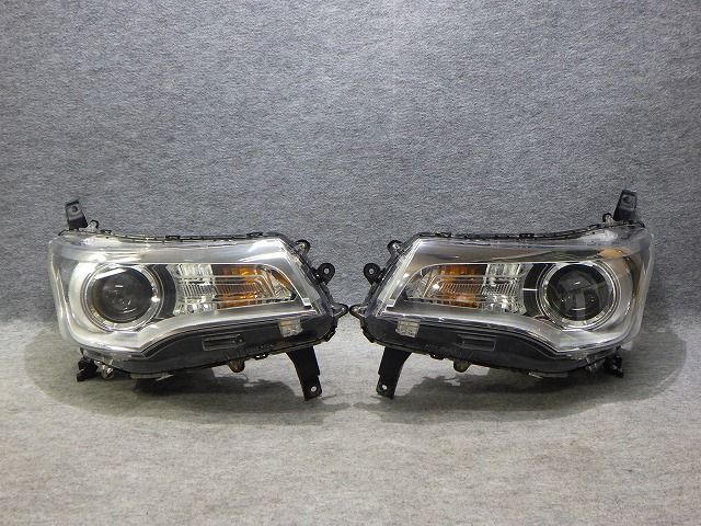 デイズハイウェイスター ヘッドライト 左右 HID B21W W1048 8301C972